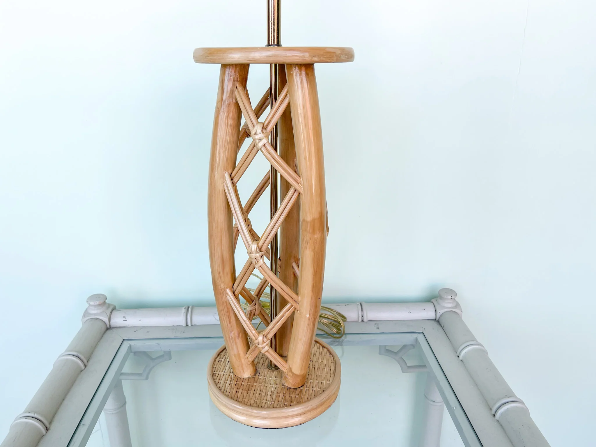 Old Florida Rattan Lamp - Image 2