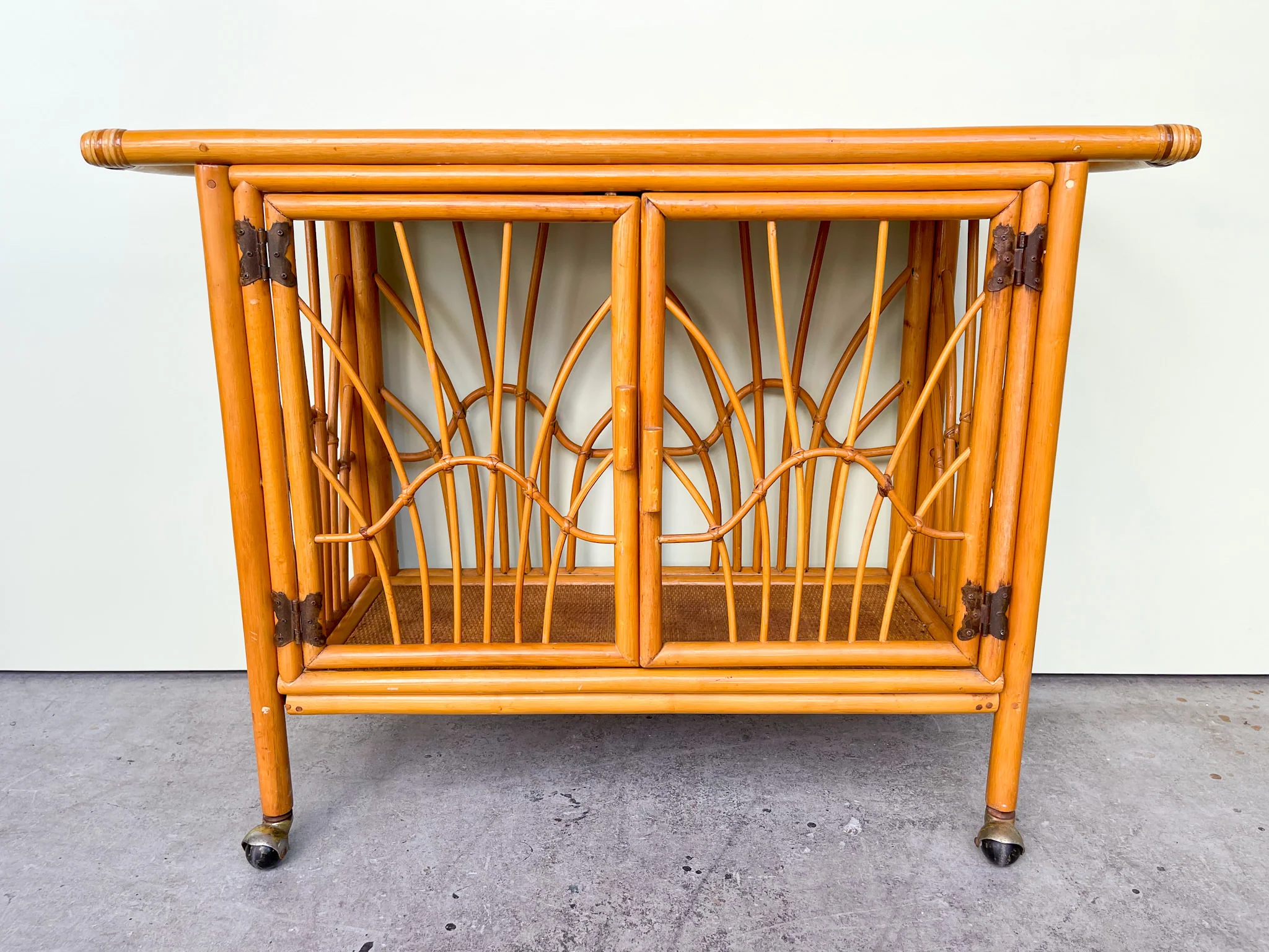 Old Florida Rattan Server
