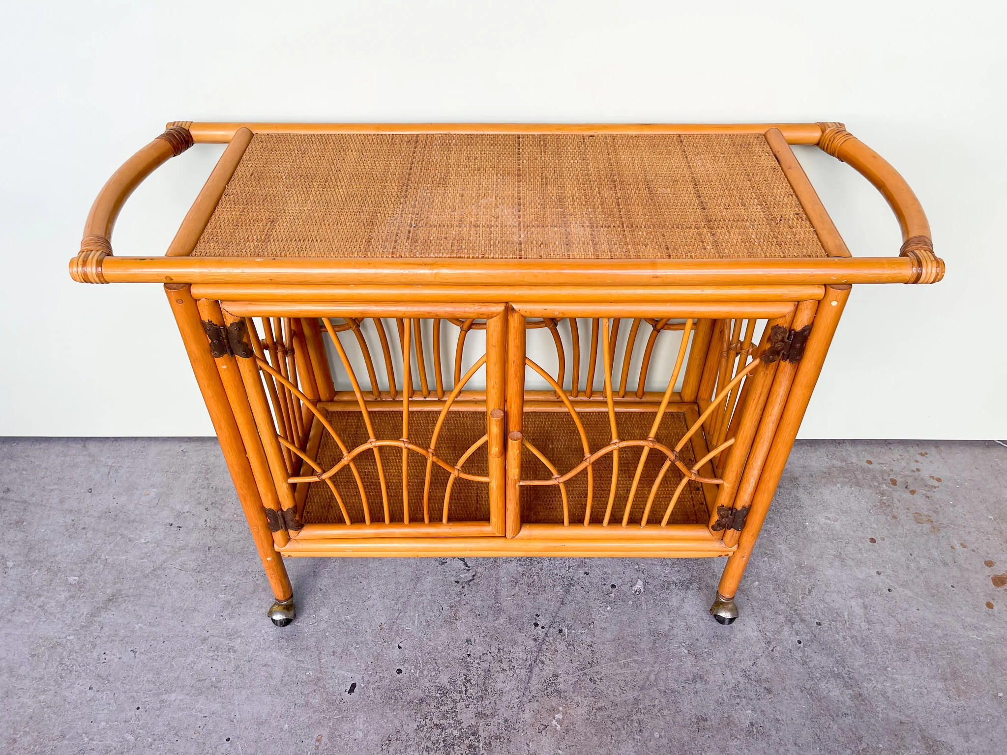Old Florida Rattan Server - Image 2