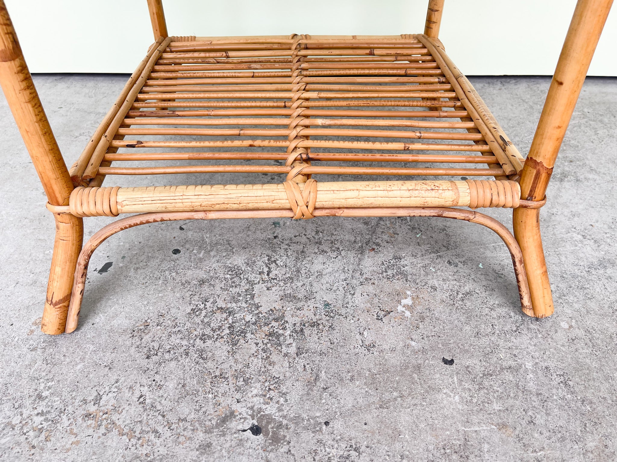 Old Florida Rattan Side Table - Image 4
