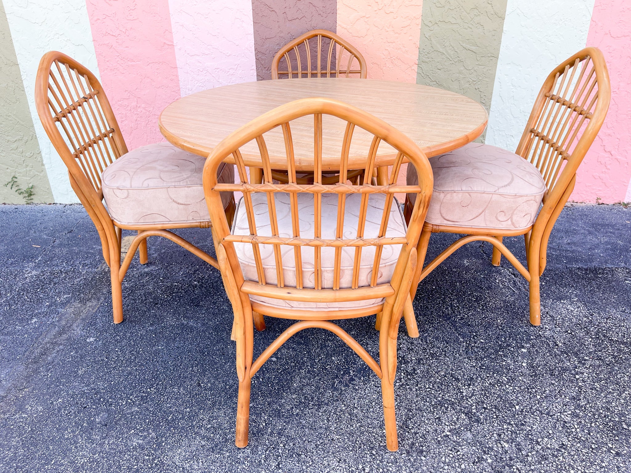 Old Florida Rattan Dining Set - Image 10