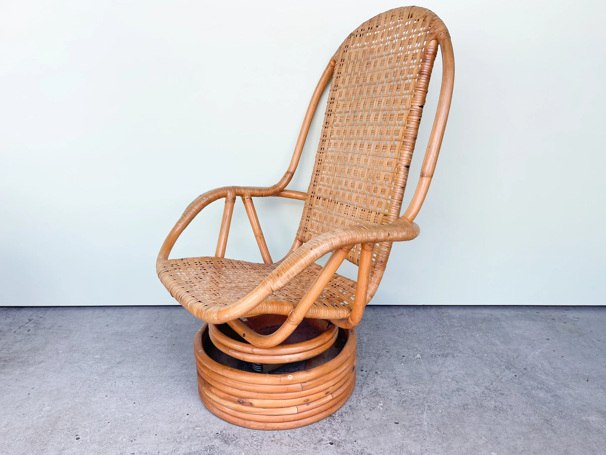 Old Florida Style Rattan Swivel Chair - Image 2
