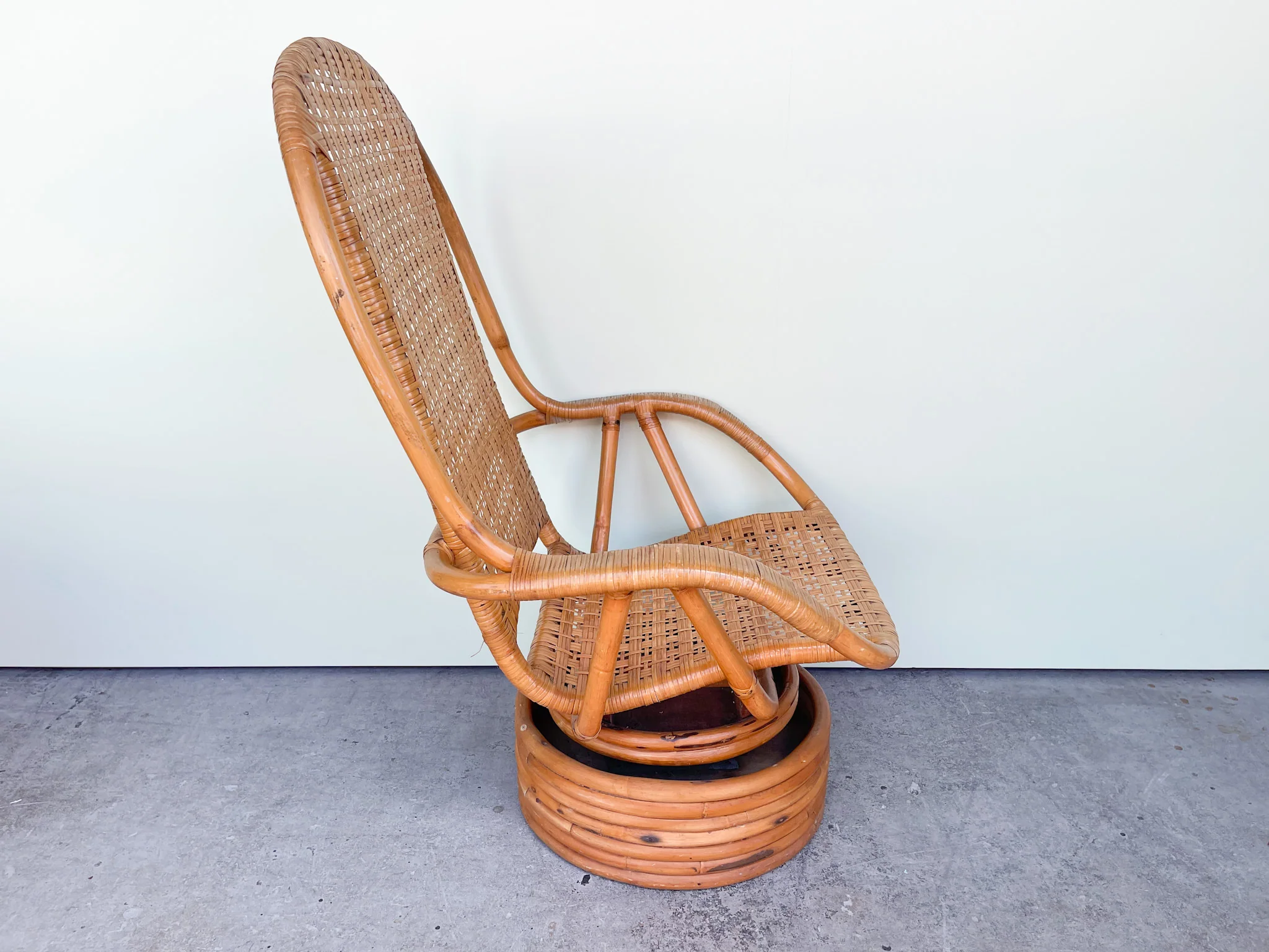 Old Florida Style Rattan Swivel Chair - Image 3