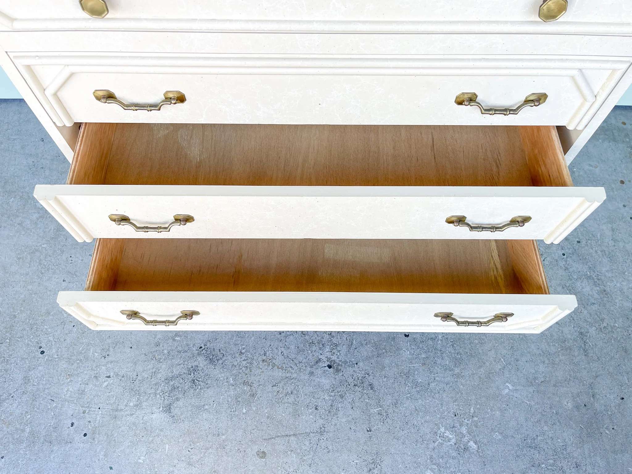 Oversized Ficks Reed Chest - Image 3