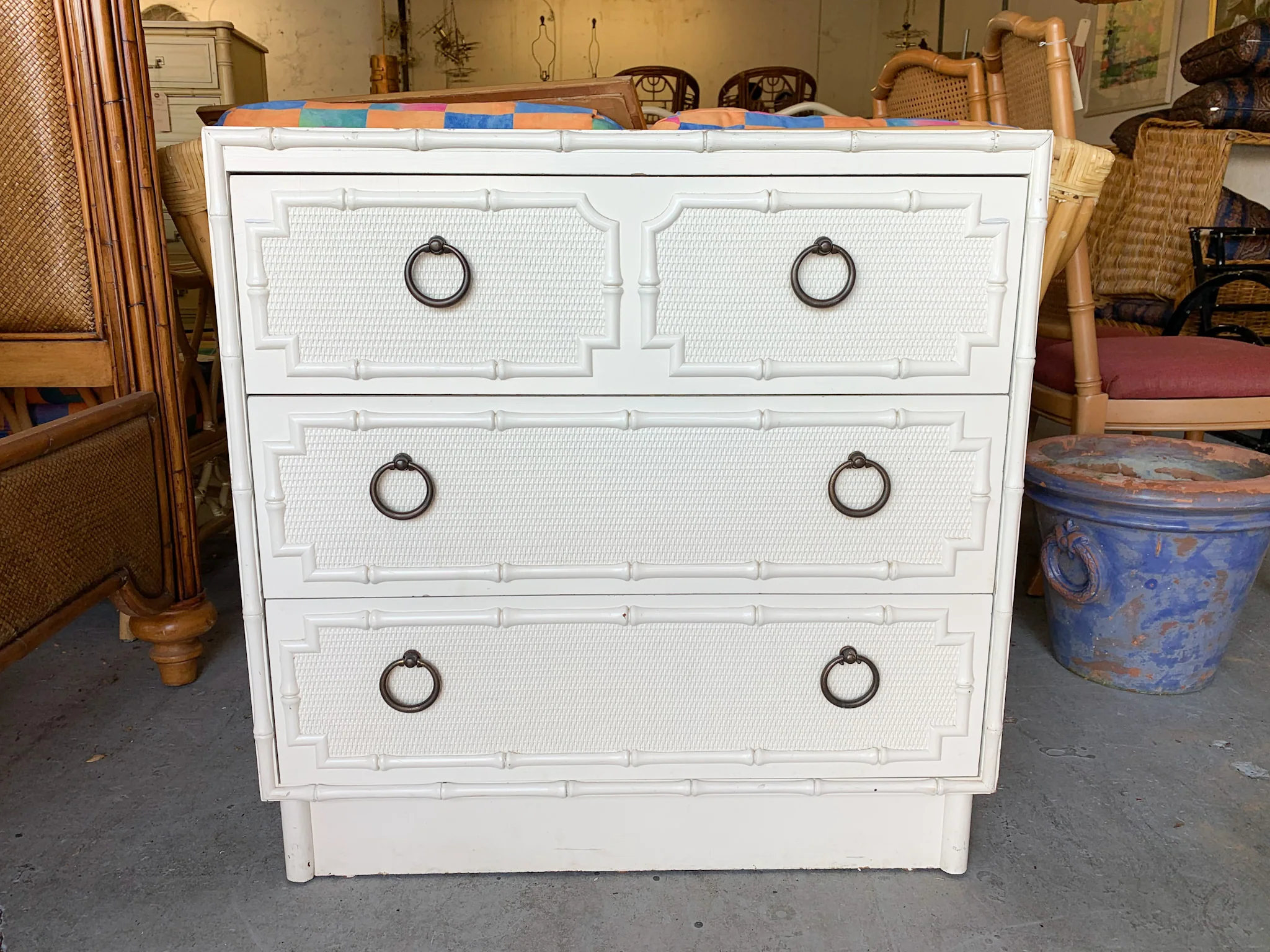 Oversized Omega Chest - Image 5