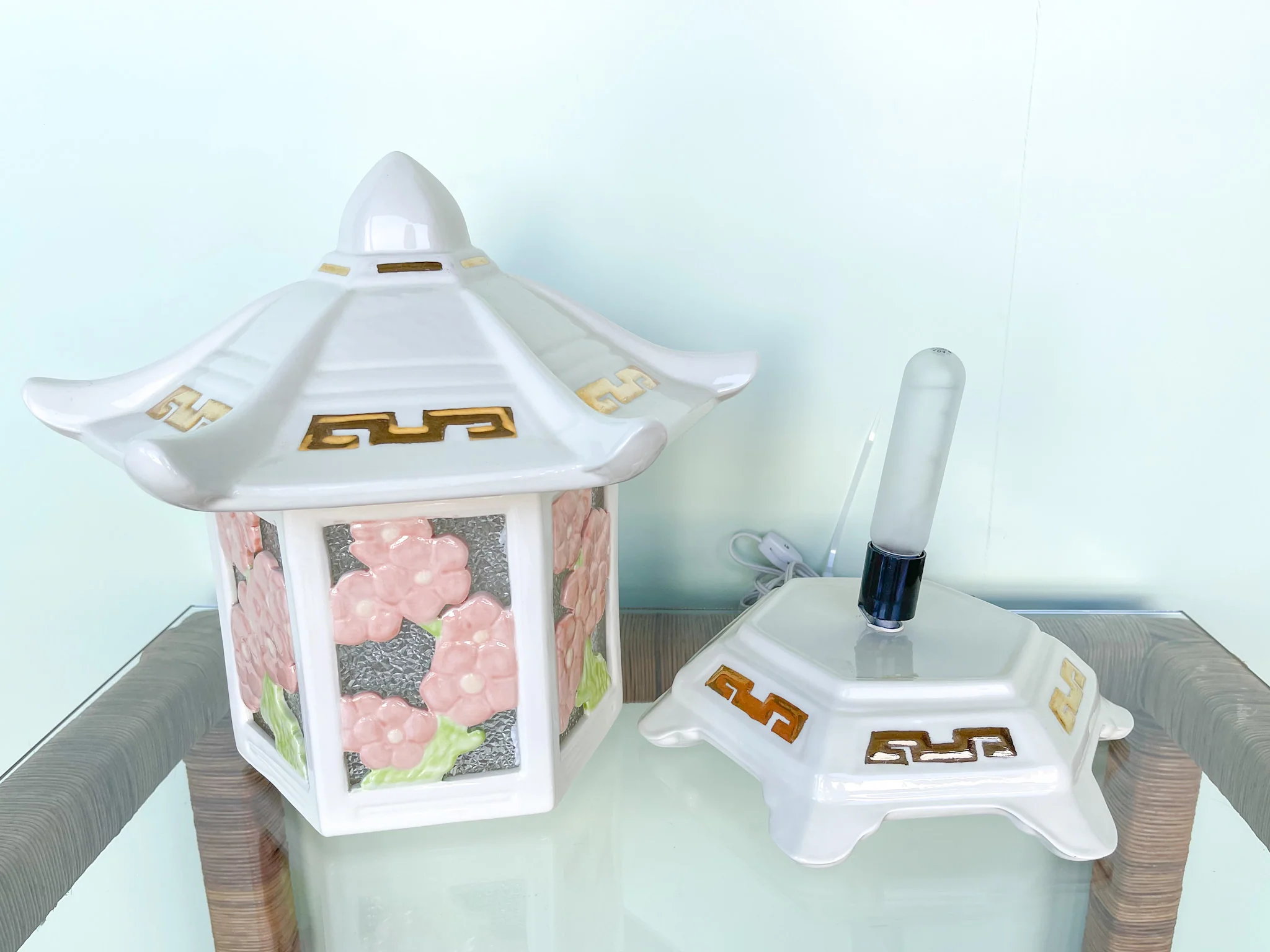 Pagoda Lamp - Image 2