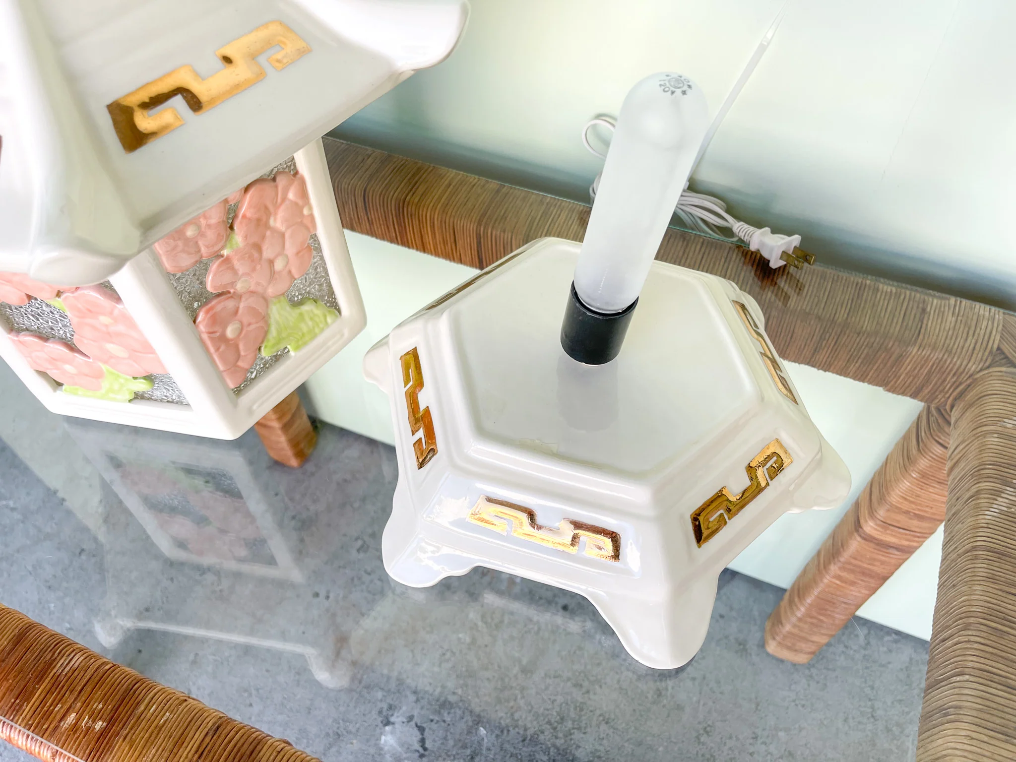Pagoda Lamp - Image 4
