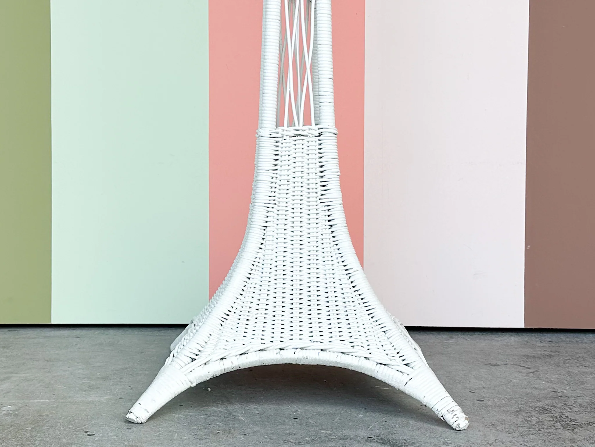 Pagoda Style Wicker Floor Lamp - Image 5