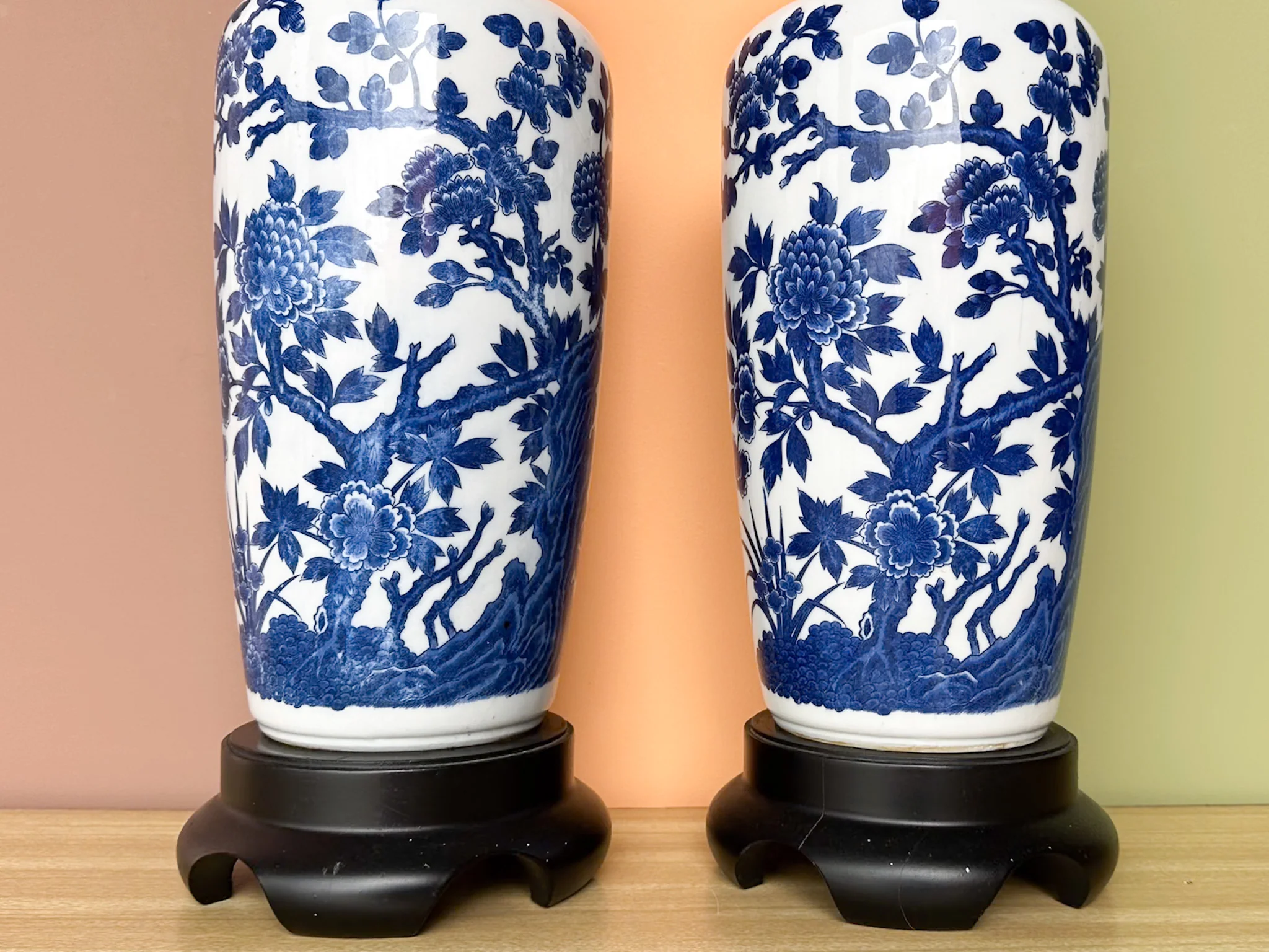 Pair of Blue and White Porcelain Lamps - Image 4