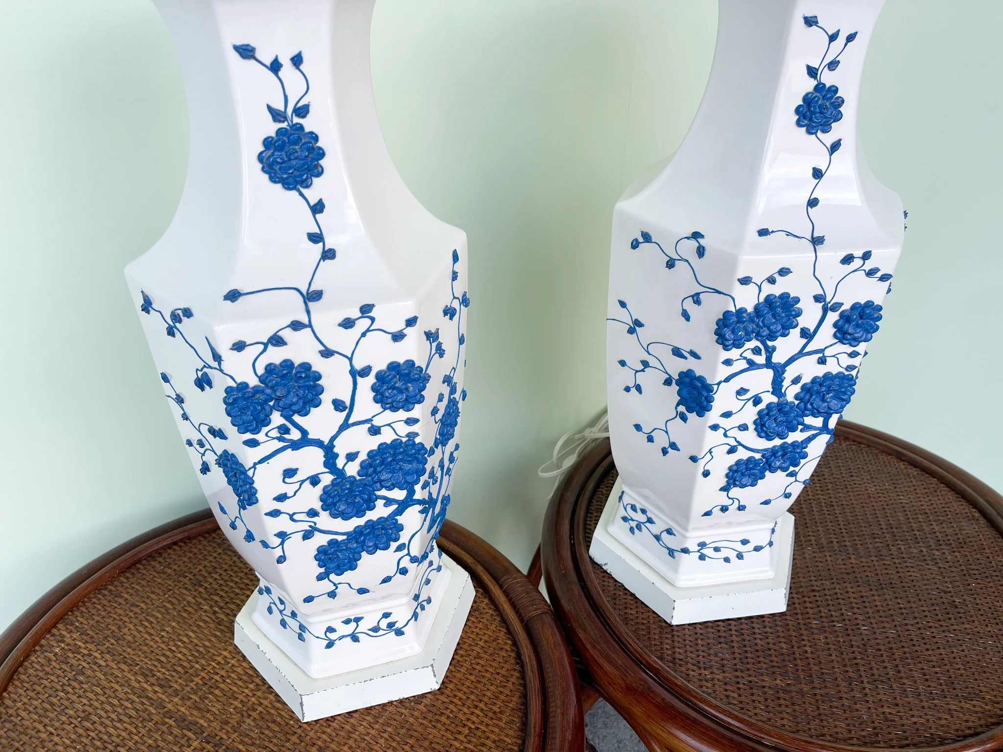 Pair of Blue and White Floral Icing Lamps - Image 5