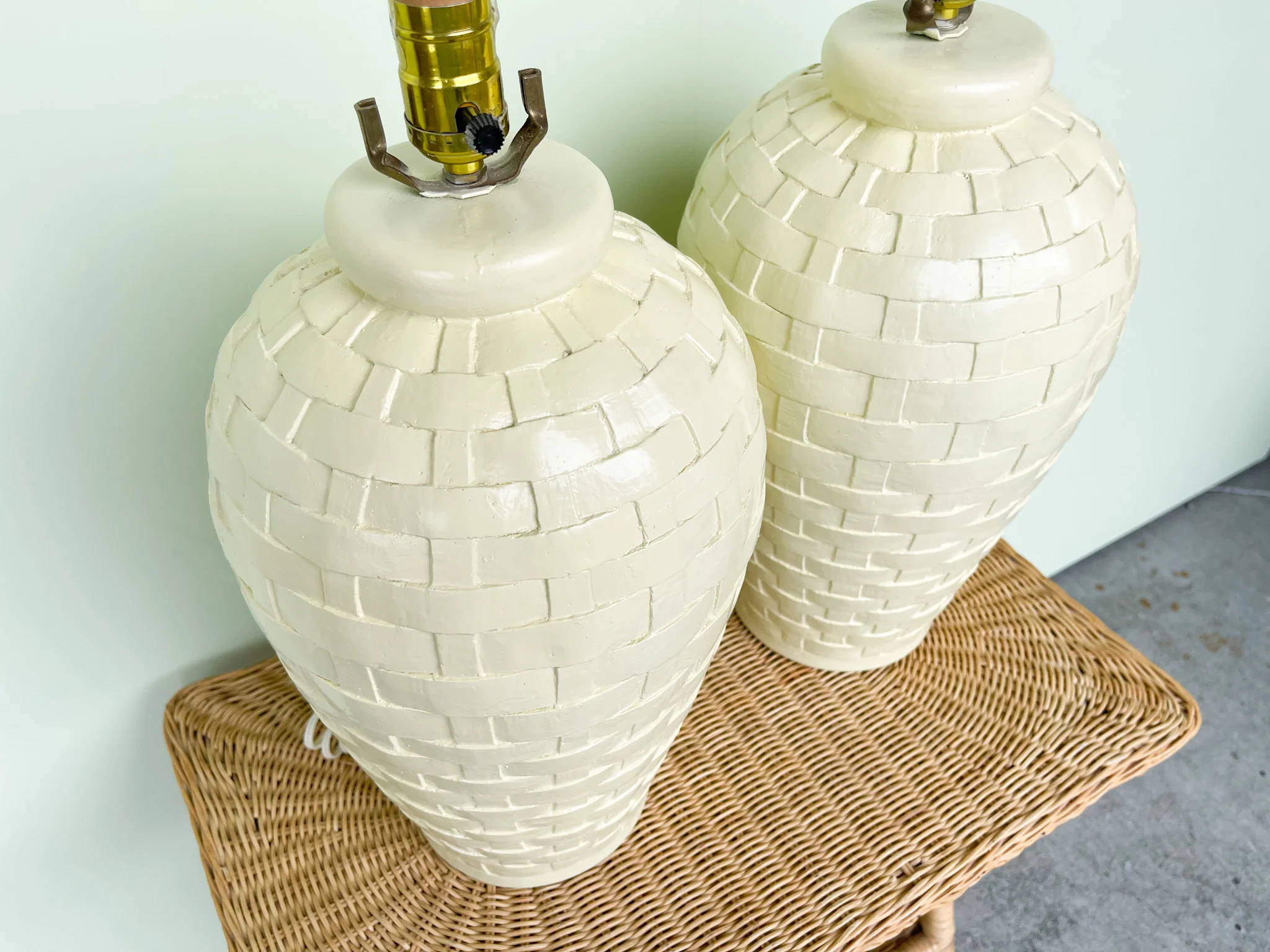 Pair of Butter Yellow Woven Plaster Lamps - Image 4