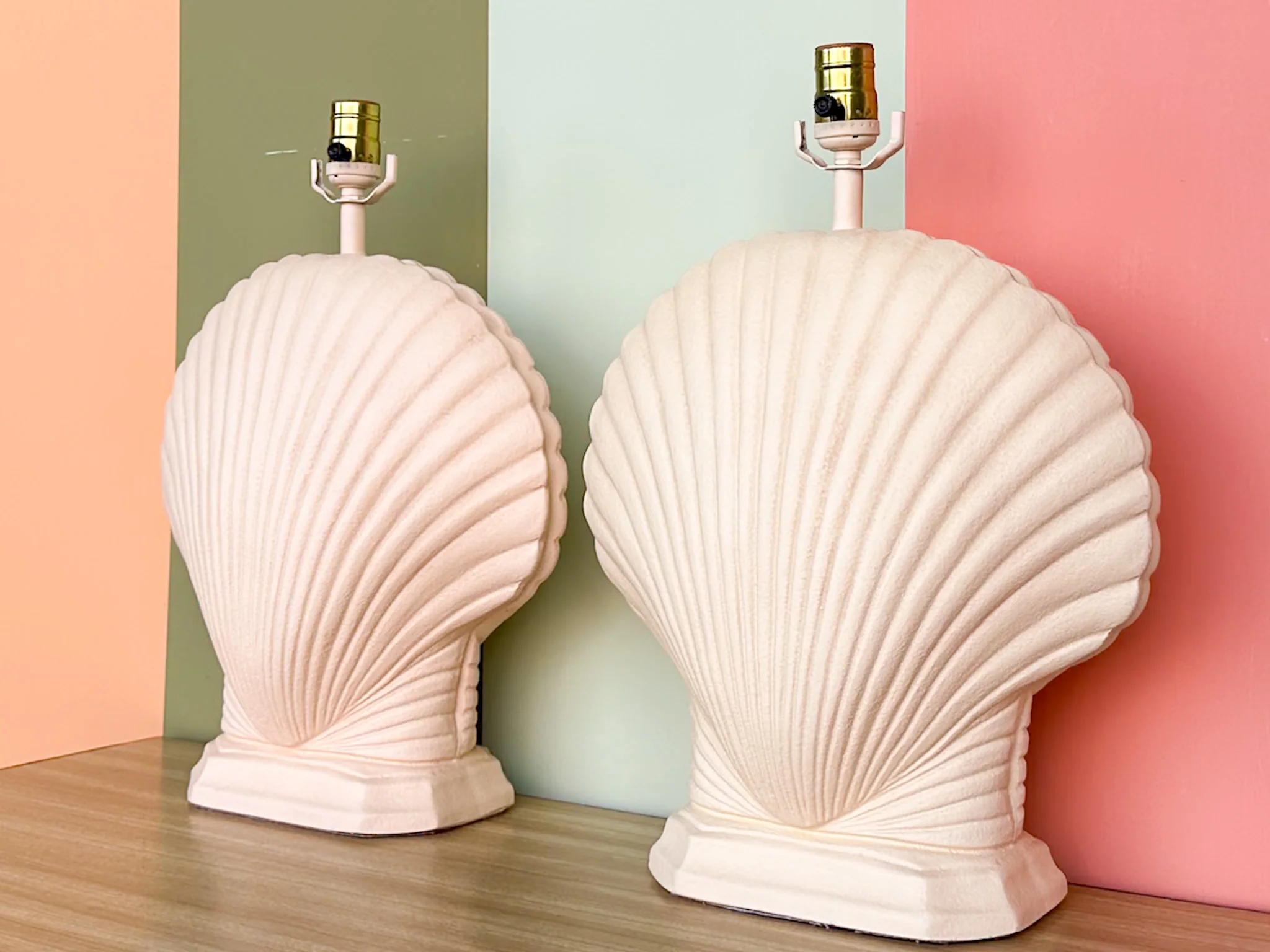 Pair of Clam Shell Lamps - Image 3