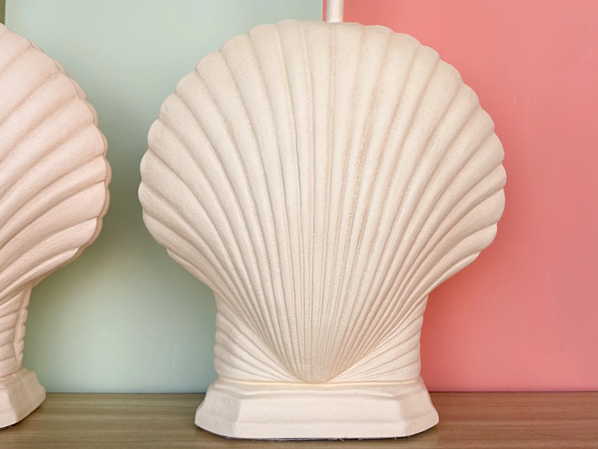 Pair of Clam Shell Lamps - Image 4
