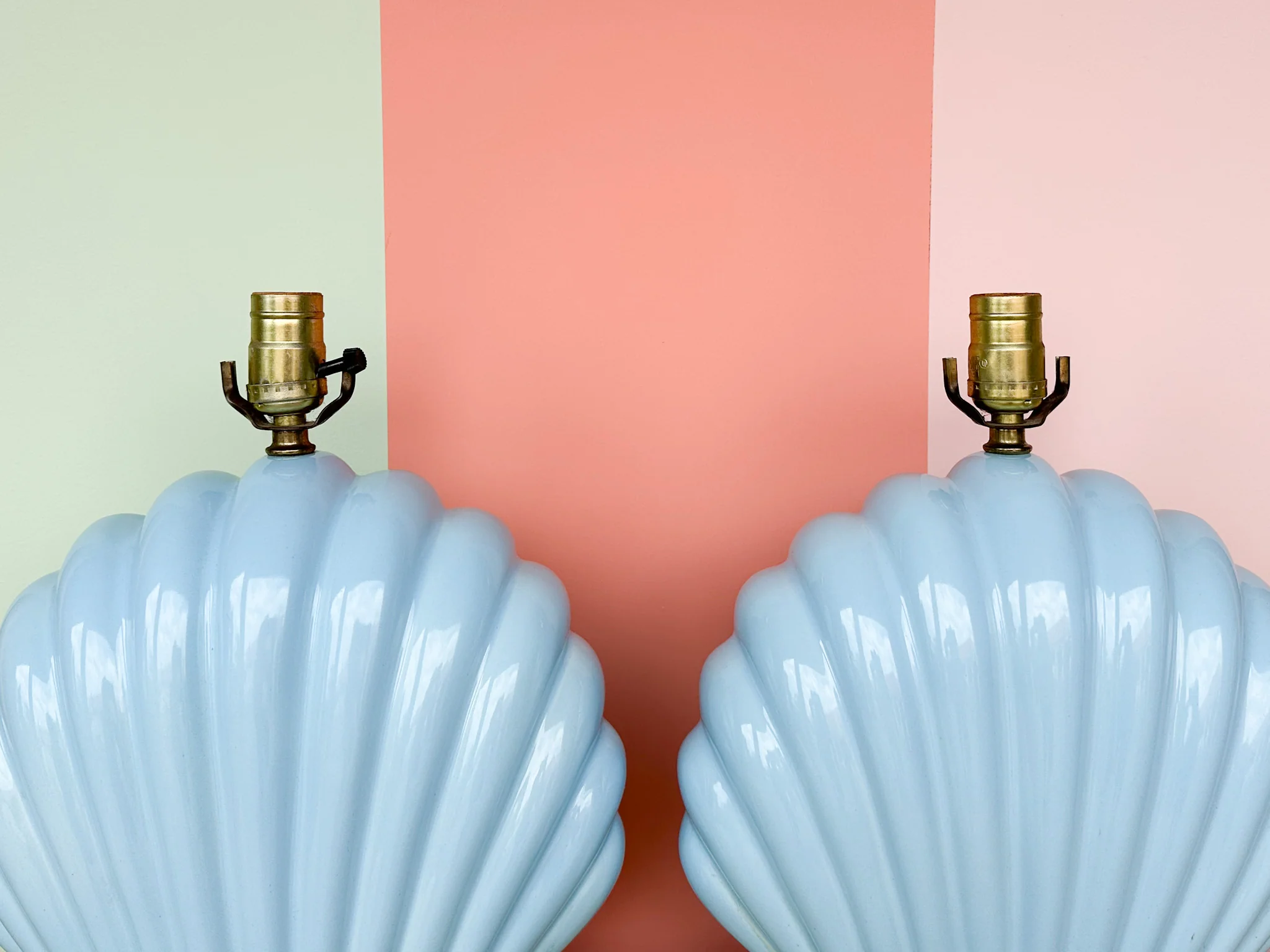Pair of Coastal Blue Clam Shell Lamps - Image 5