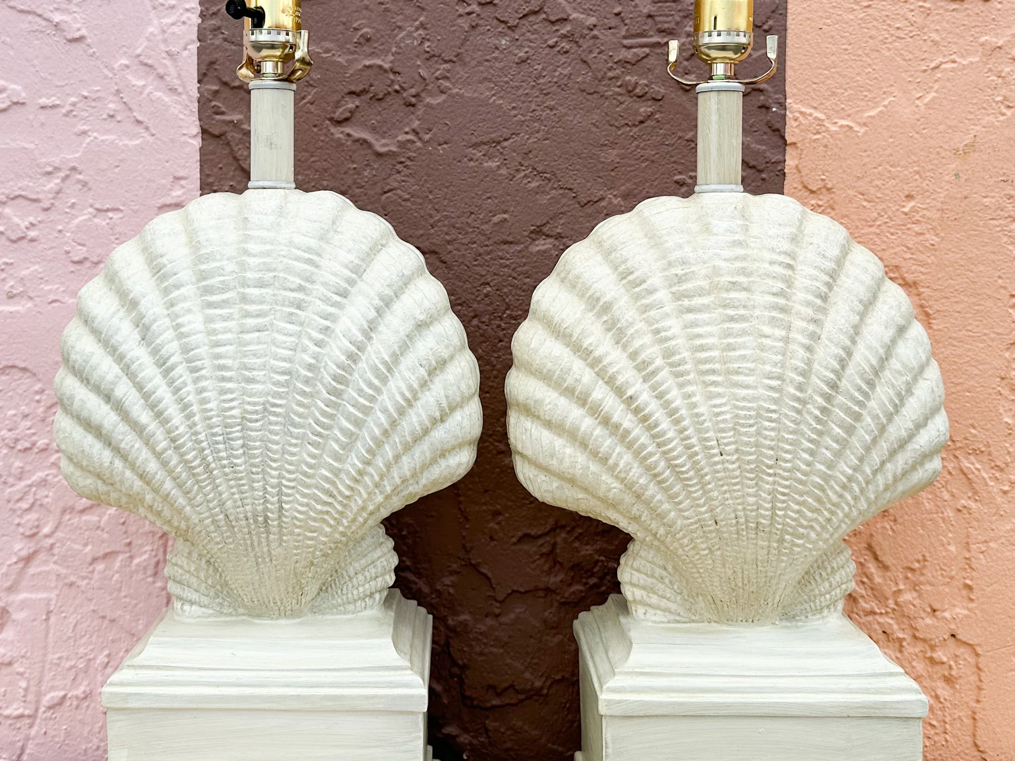 Pair of Coastal Classic Shell Lamps - Image 3