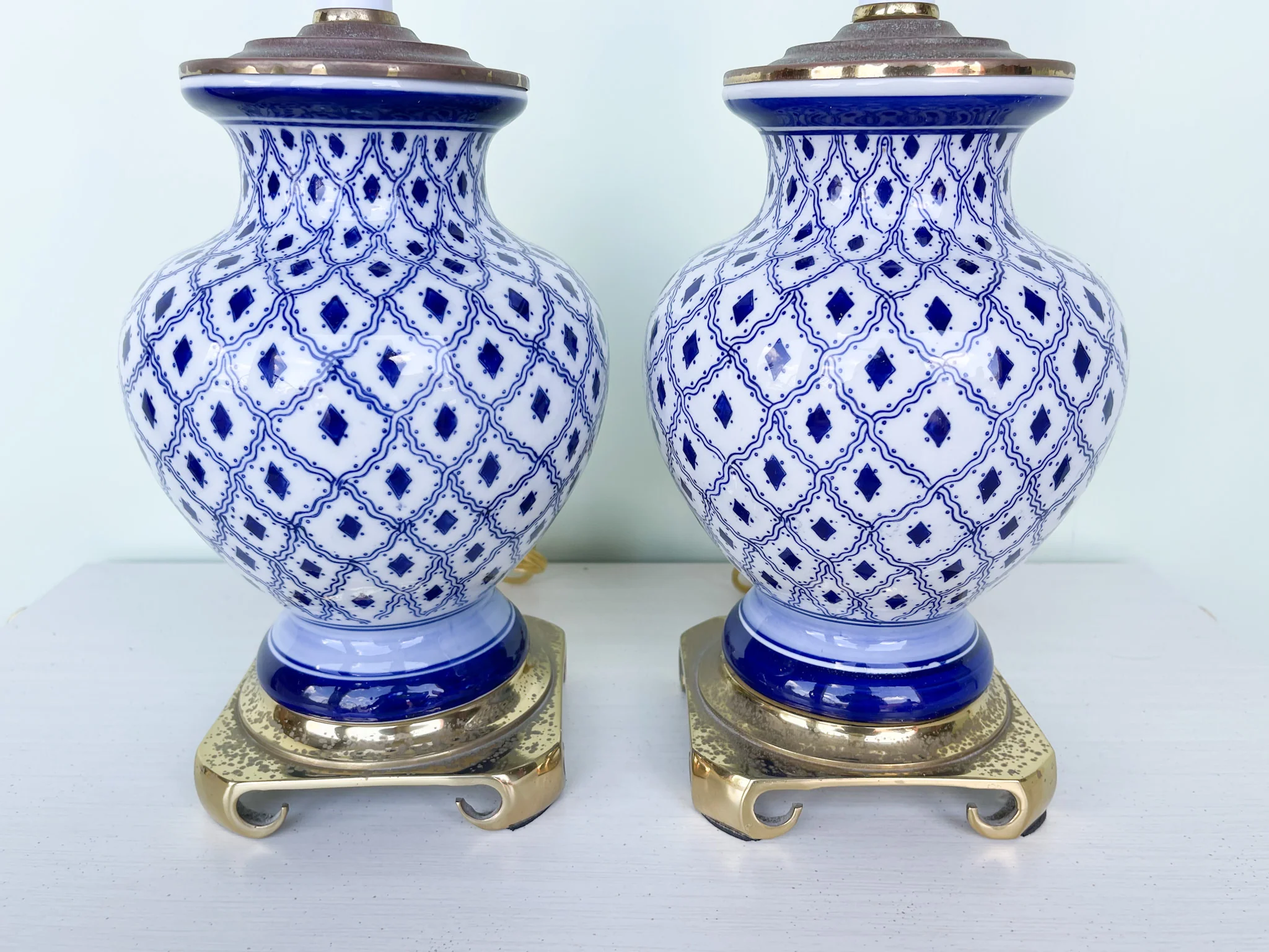 Pair of Cute Blue and White Lamps - Image 4