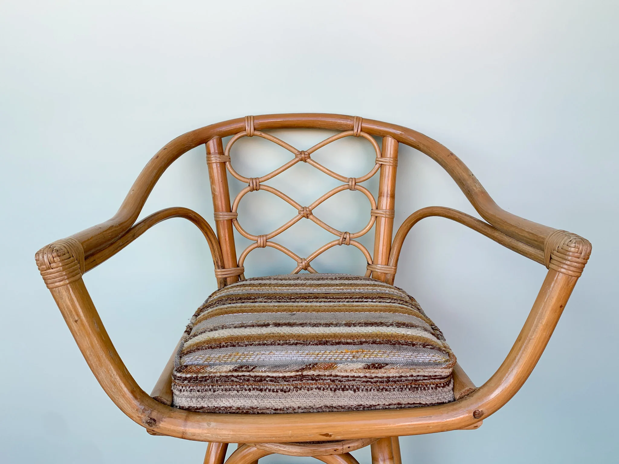 Pair of Cute Rattan Counter Stools - Image 3
