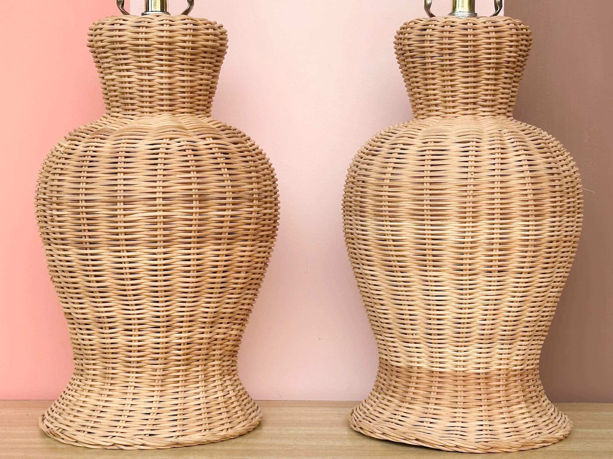 Pair of Cute Wicker Ginger Jar Lamps - Image 4