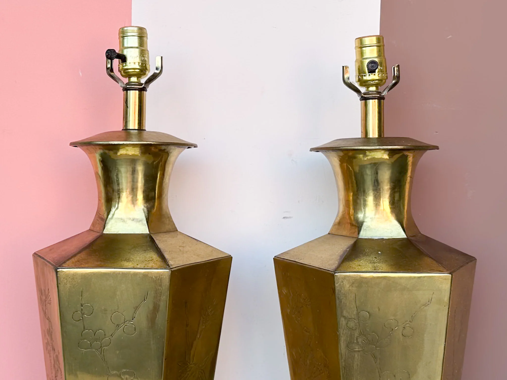 Pair of Etched Brass Chinoiserie Lamps - Image 4