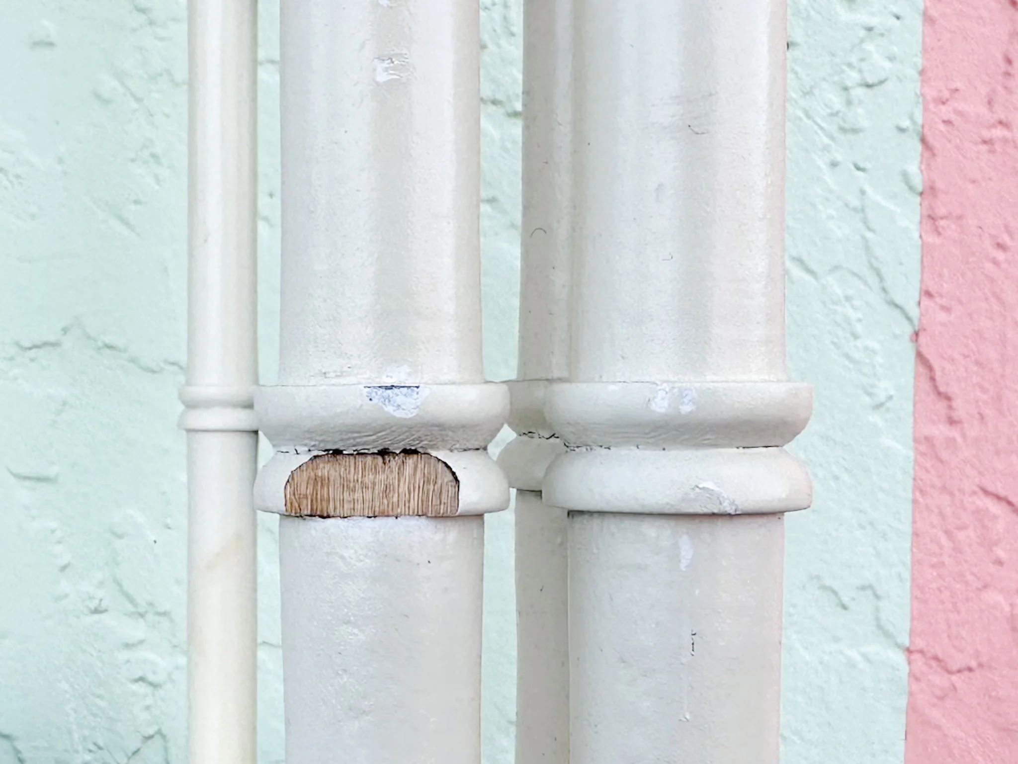 Tri-Leg Faux Bamboo Etagere - Image 9
