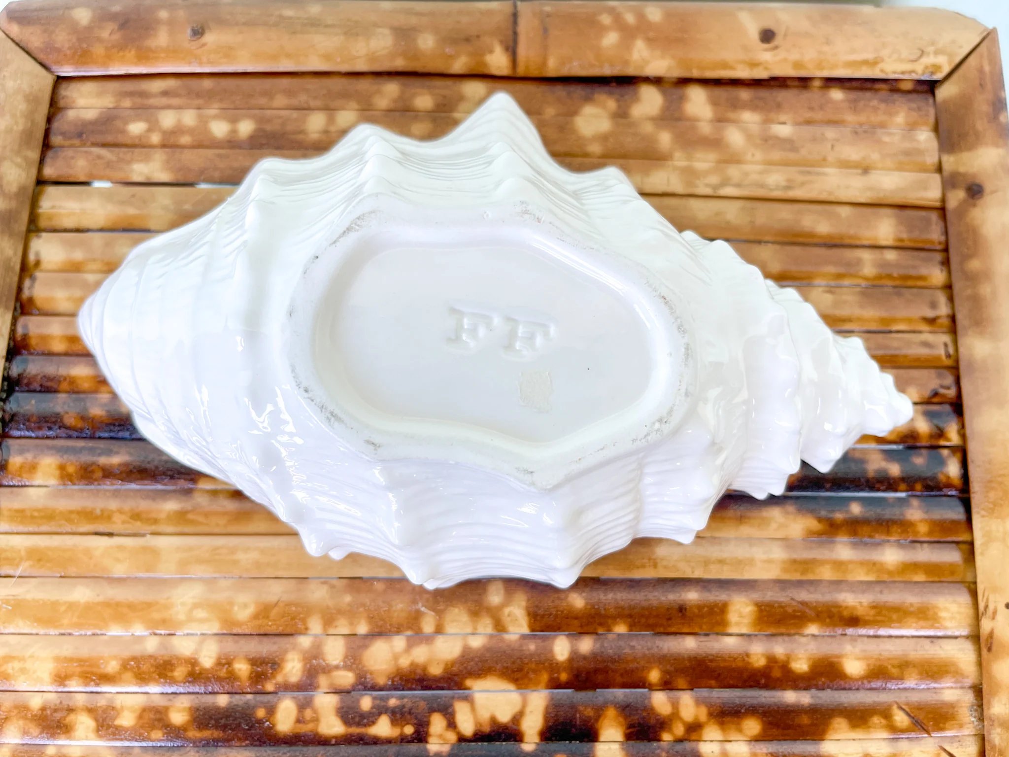 Pair of Fitz and Floyd Yellow Shell Dishes - Image 5