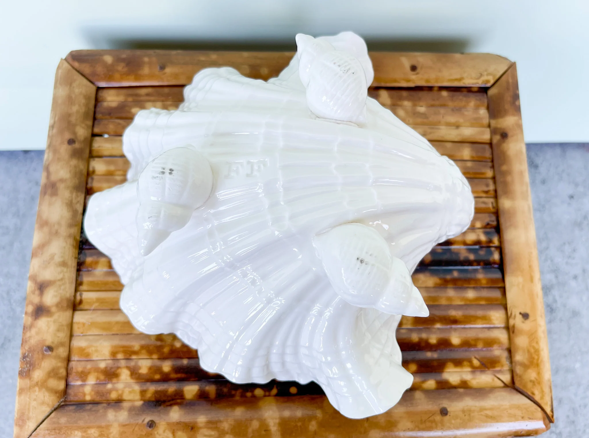Pair of Fitz and Floyd Yellow Shell Dishes - Image 8