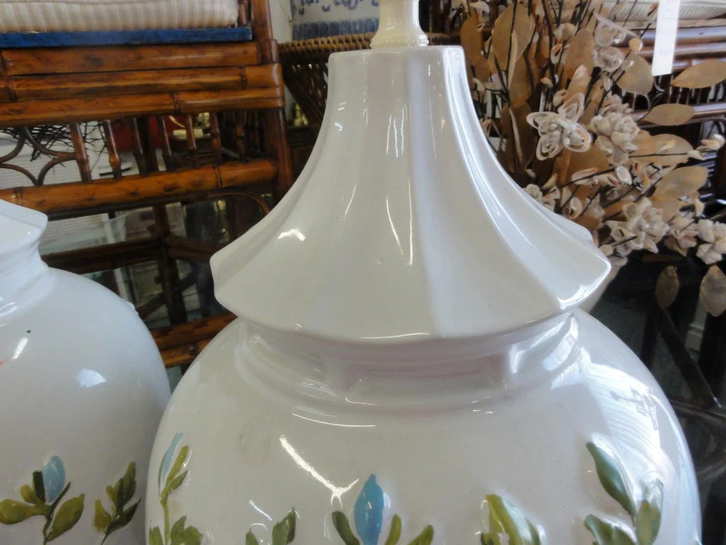 Pair of Flower Pagoda Lamps - Image 3