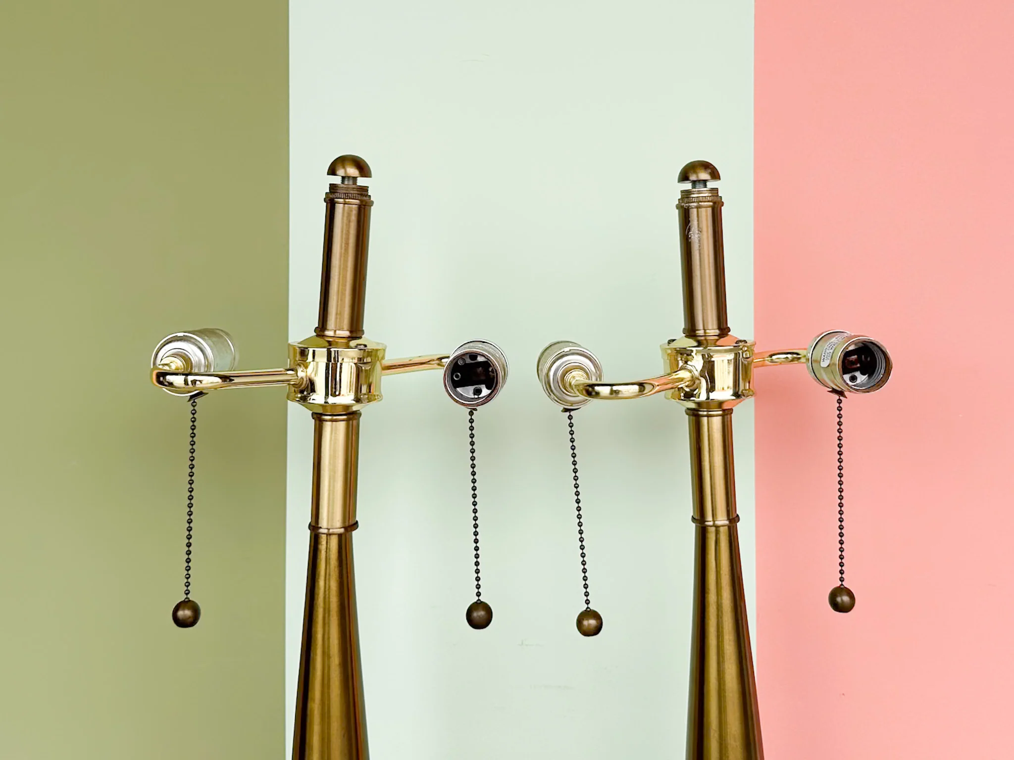Pair of Glam Brass and Crystal Base Lamps - Image 3