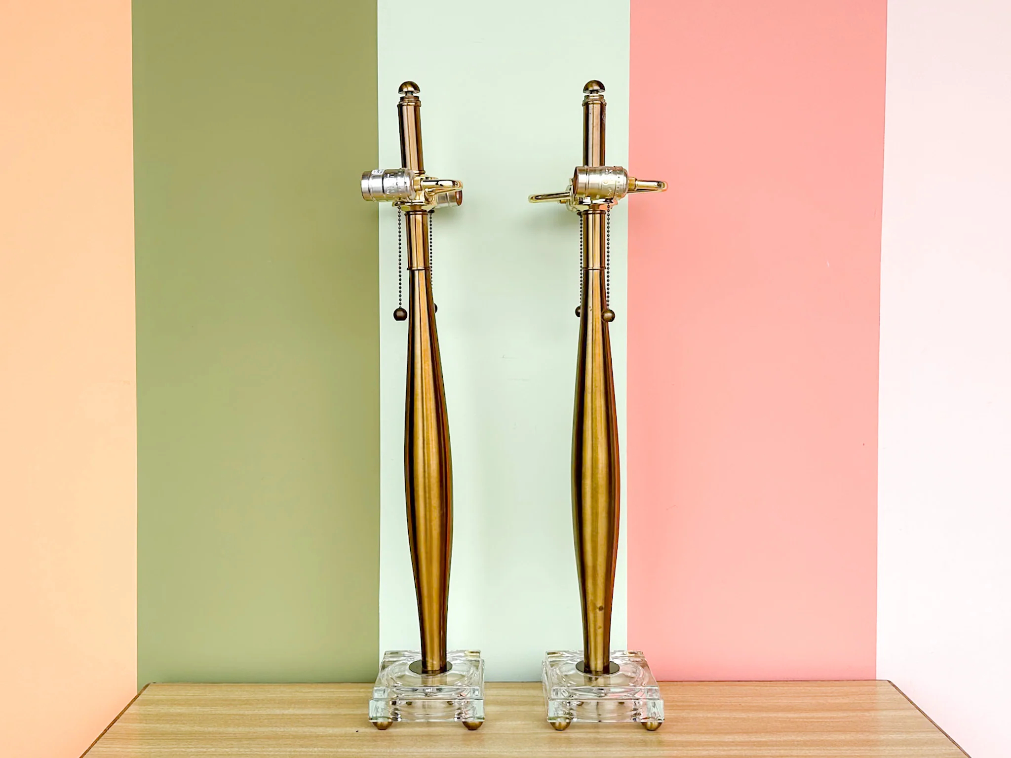 Pair of Glam Brass and Crystal Base Lamps - Image 4