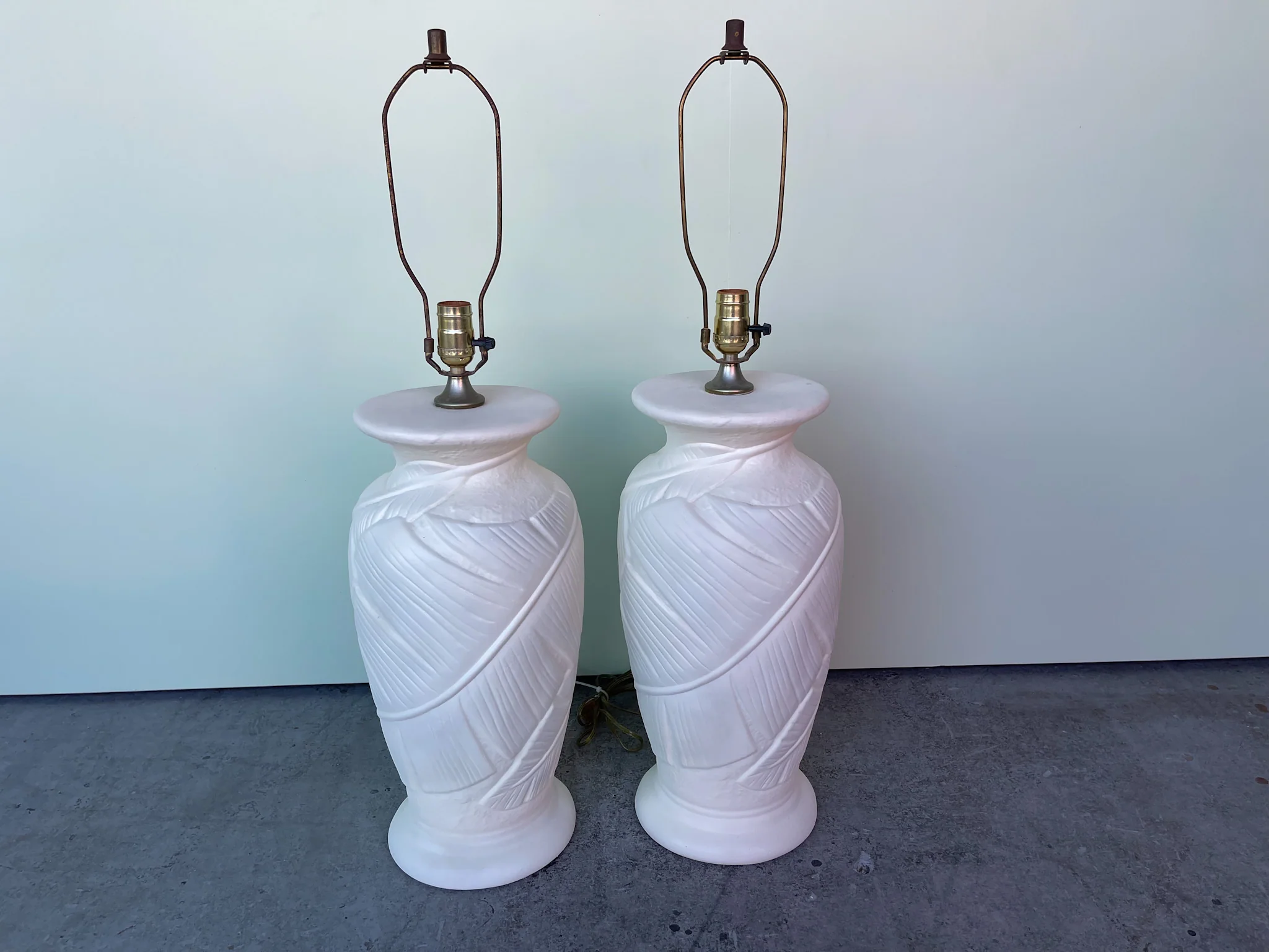 Pair of Palm Leaf Plaster Lamps - Image 5