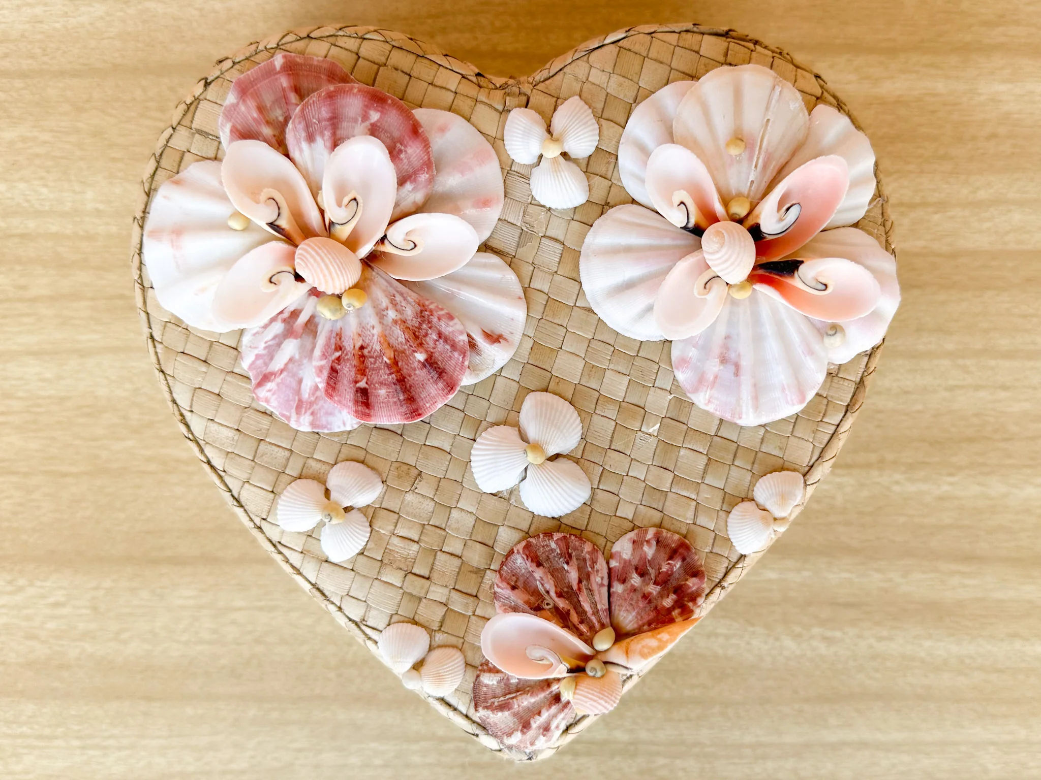 Pair of Heart Shaped Shell Boxes - Image 6
