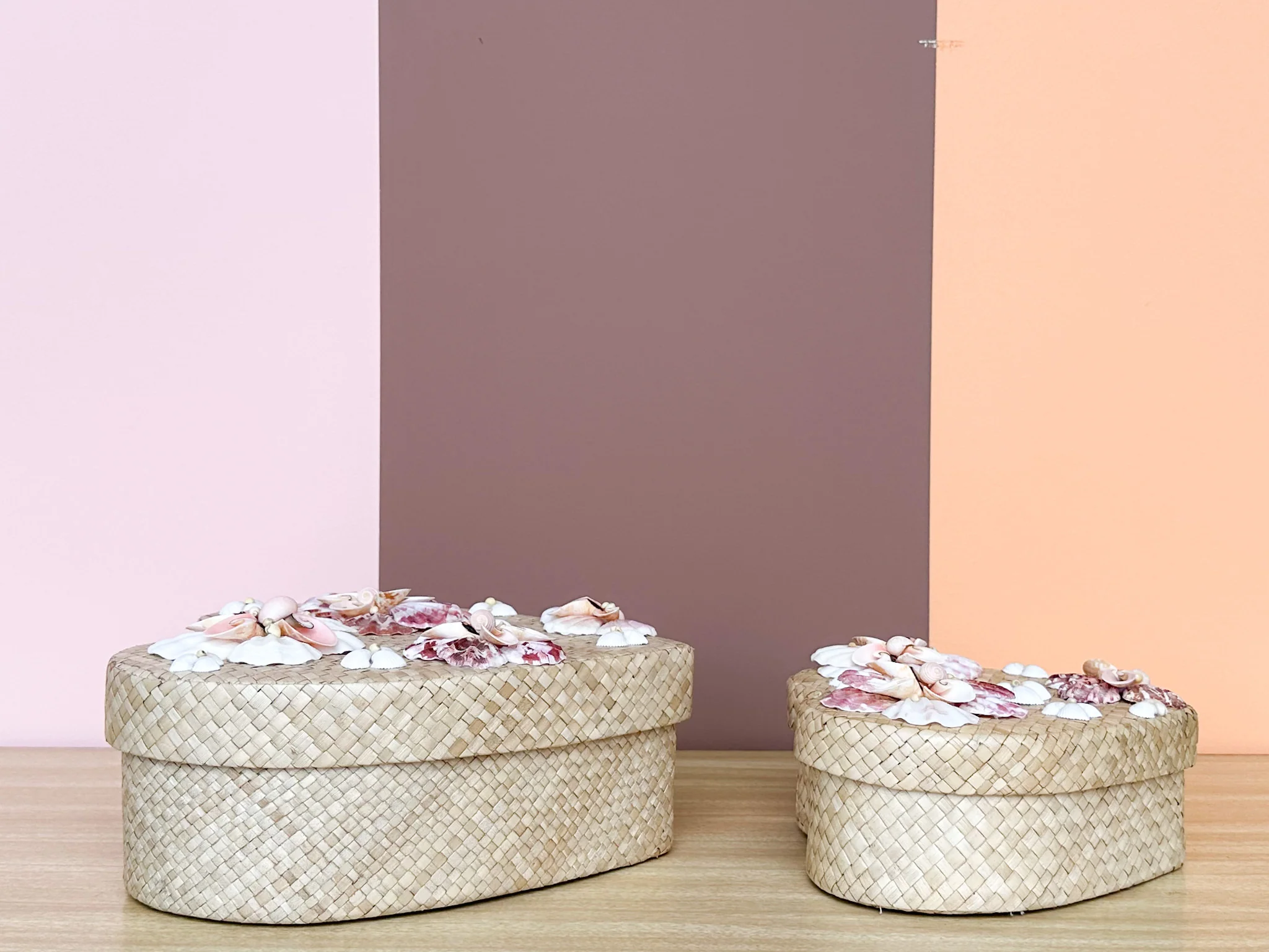 Pair of Heart Shaped Shell Boxes - Image 7