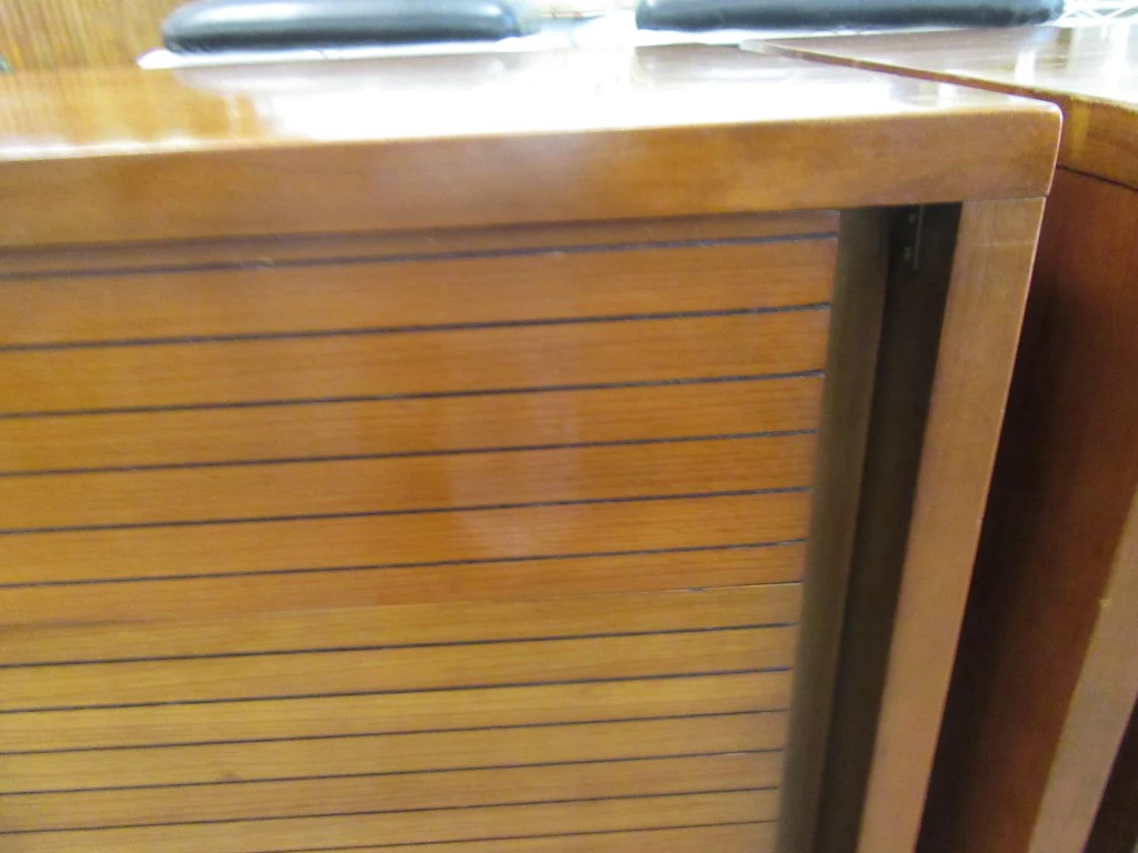 Pair of MCM Henredon Bachelor Chests - Image 8