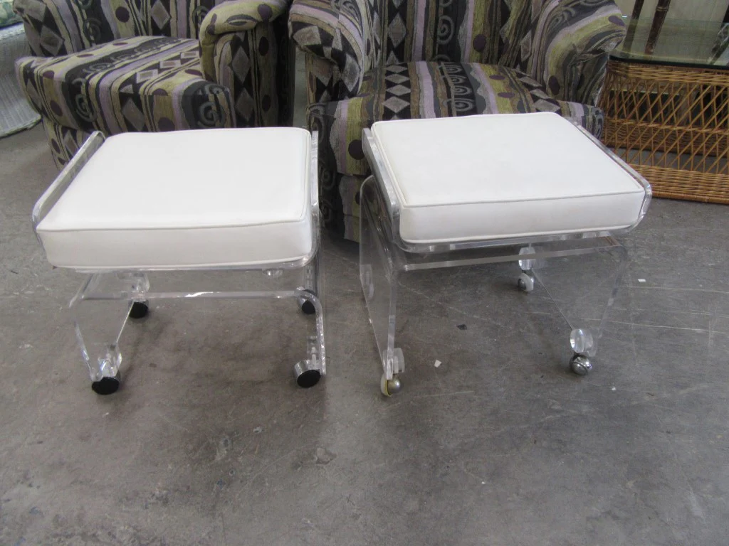 Pagoda Lucite Stool - Image 6