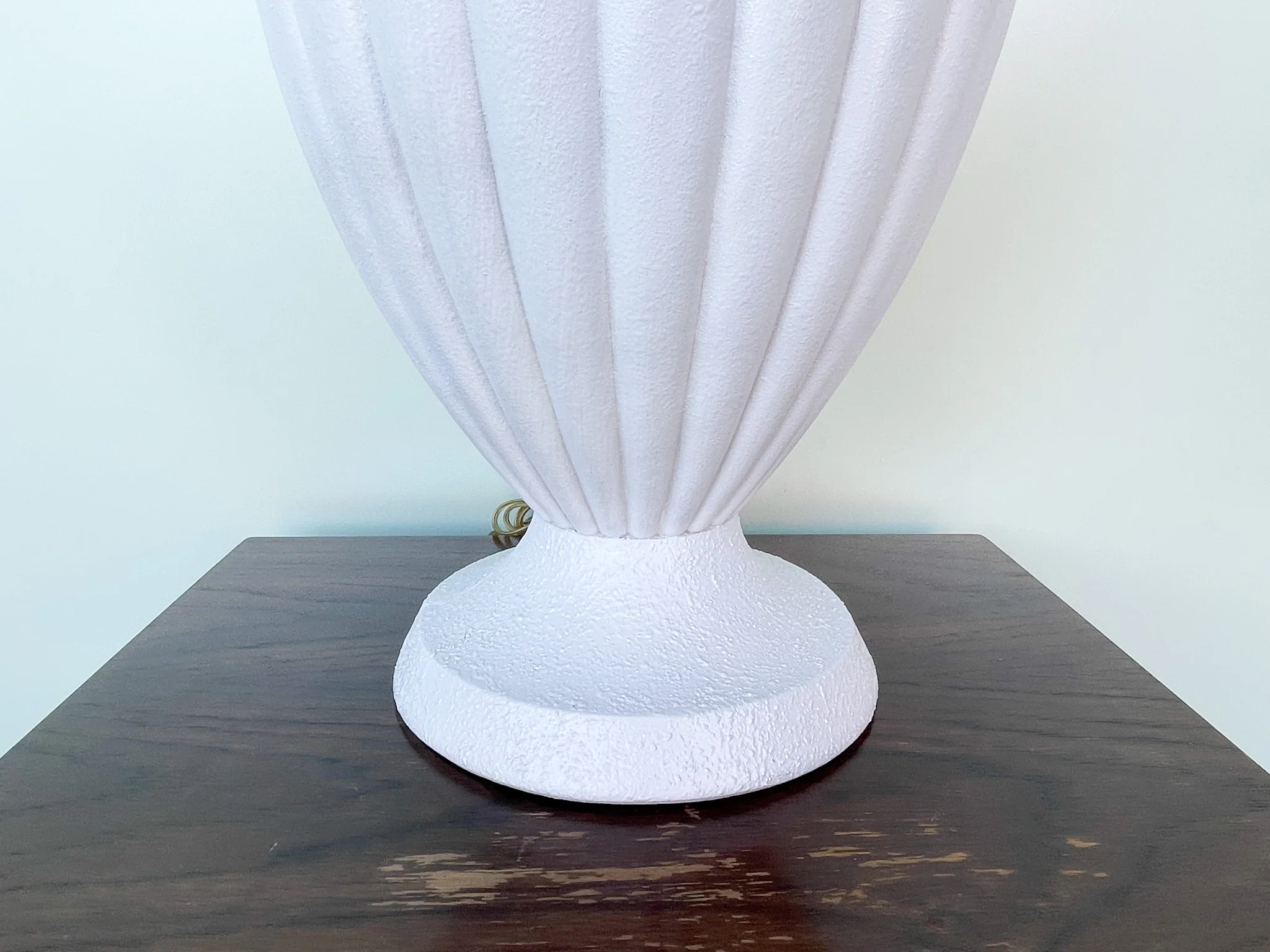Plaster Shell Urn Lamp - Image 4