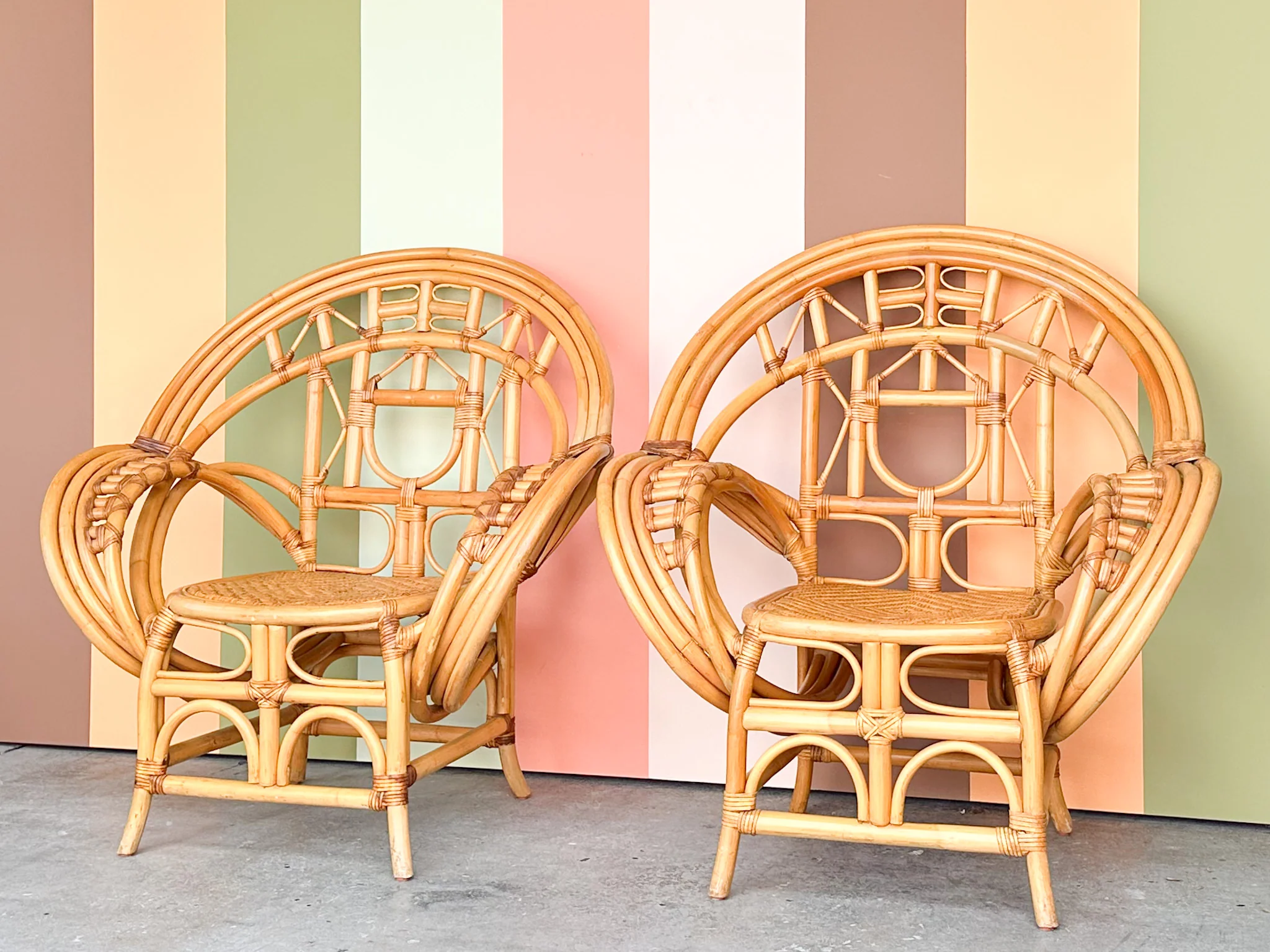 Pair of Rattan Butterfly Lounge Chairs - Image 4