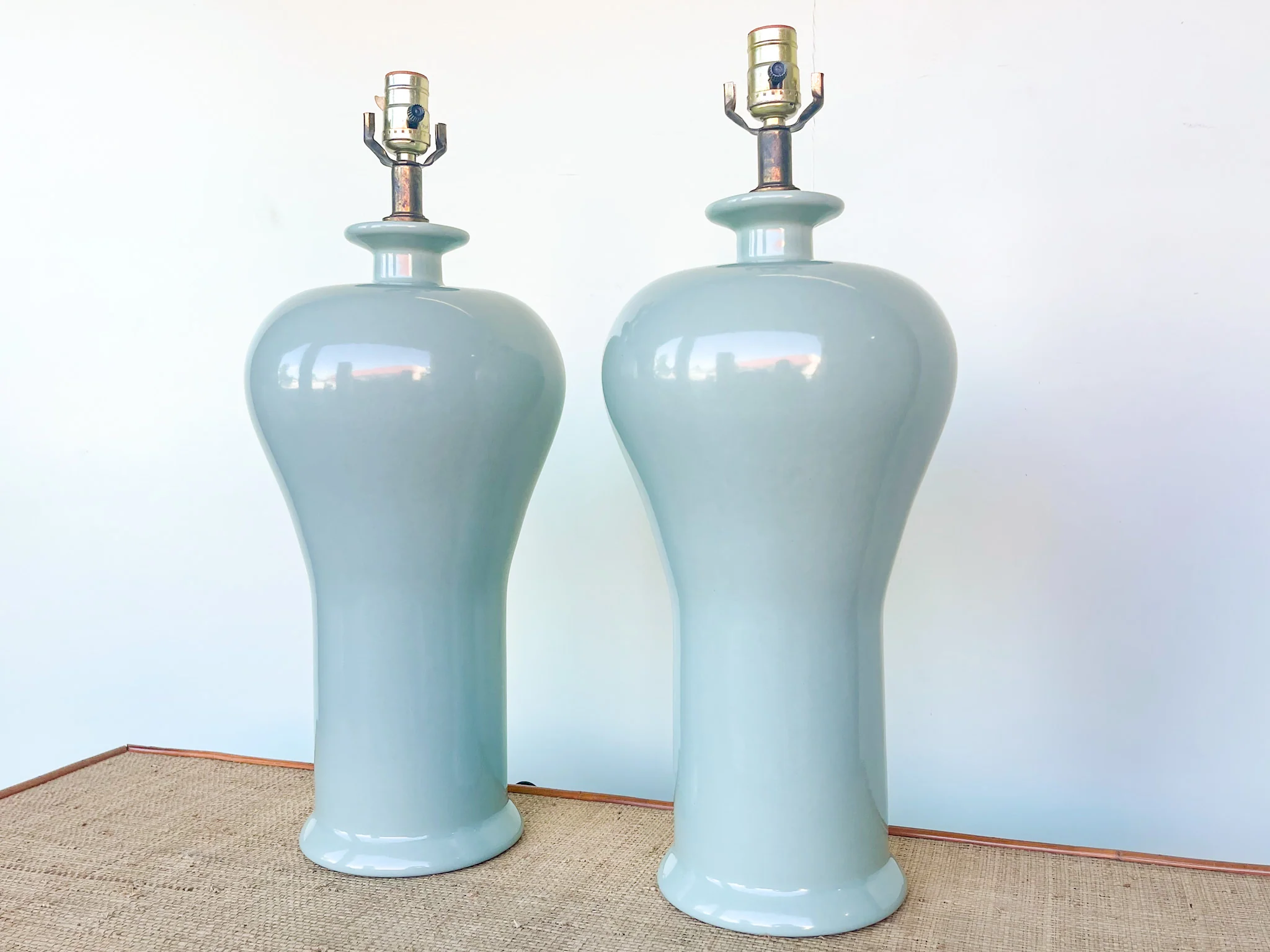 Pair of Seafoam Ceramic Lamps - Image 5