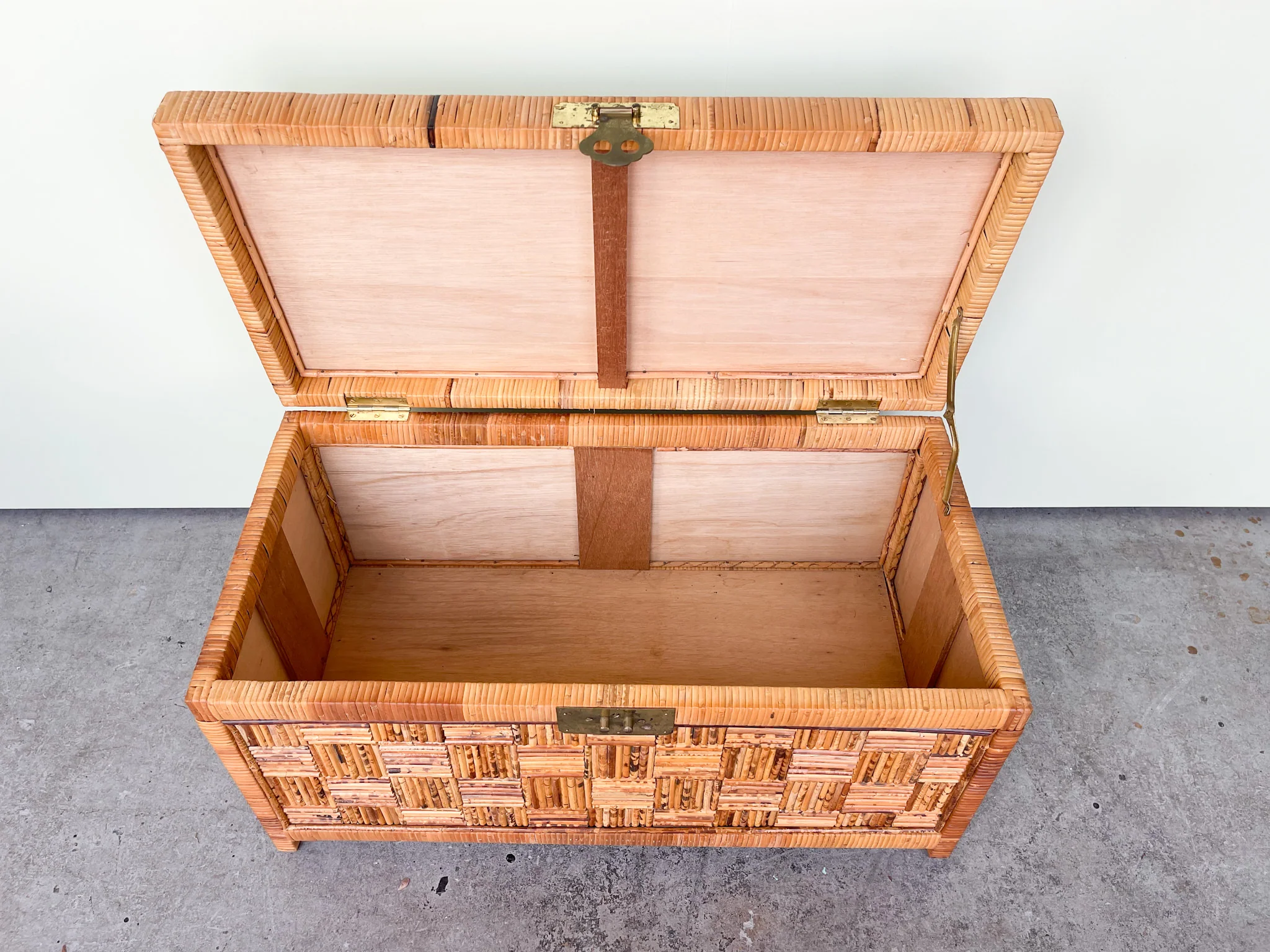 Pencil Reed Rattan Trunk - Image 3