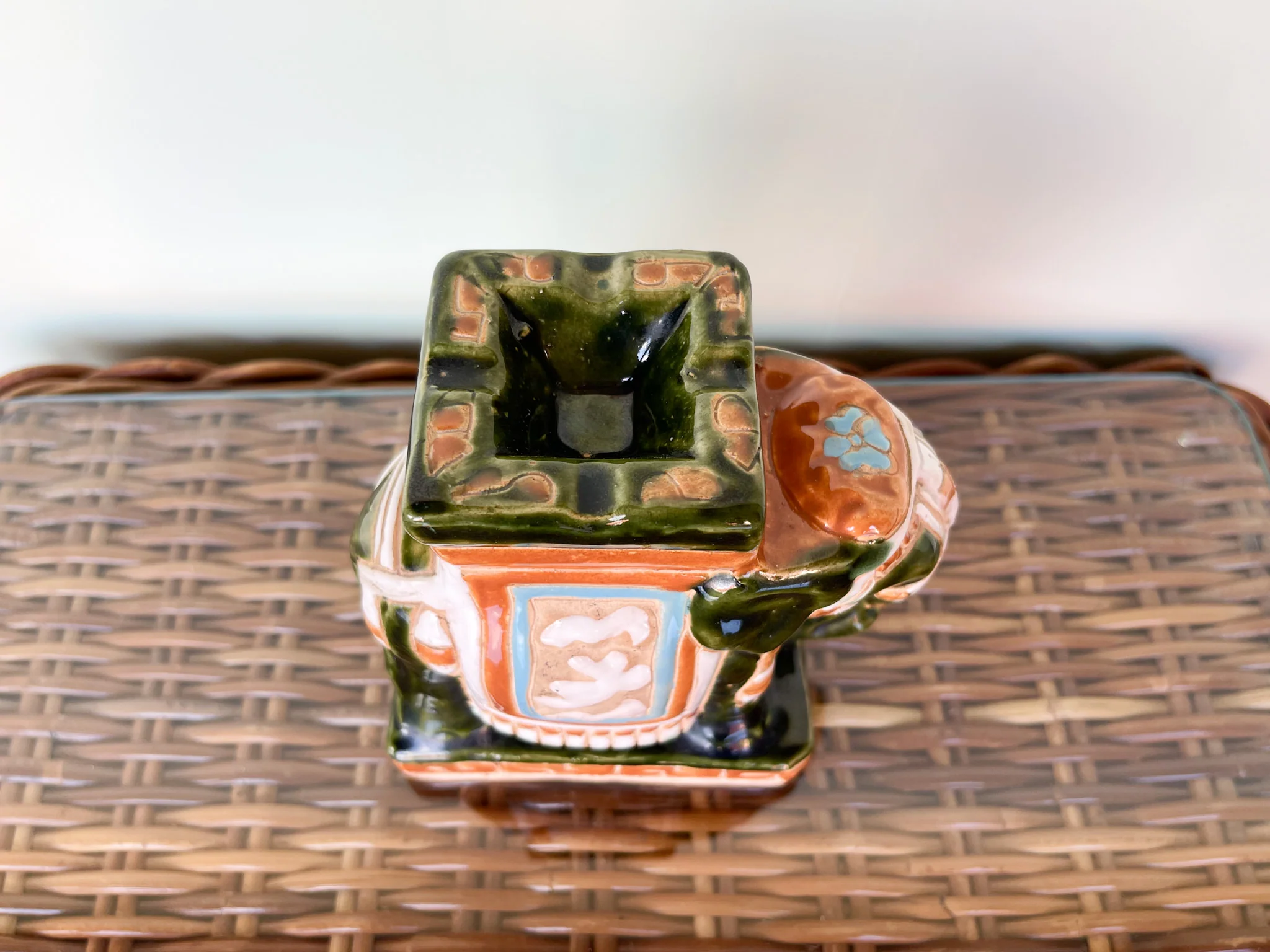 Petite Green Elephant Ash Tray - Image 2