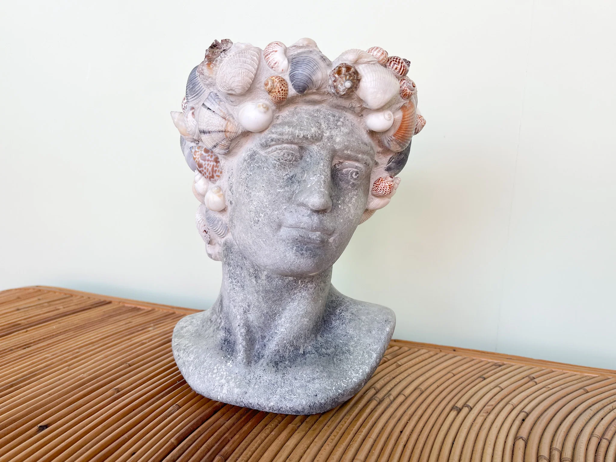 Petite Shellegance Bust Cachepot