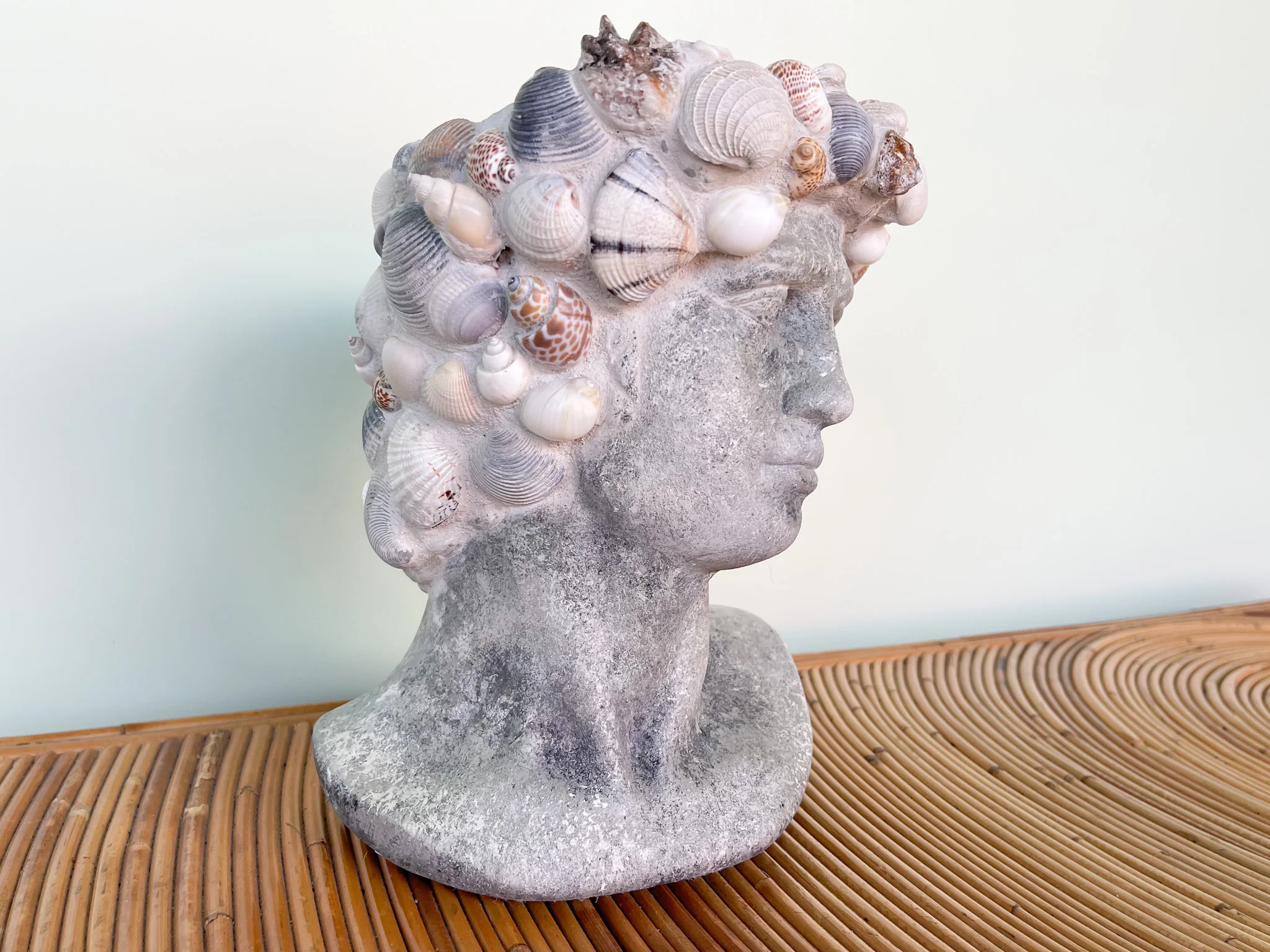 Petite Shellegance Bust Cachepot - Image 4