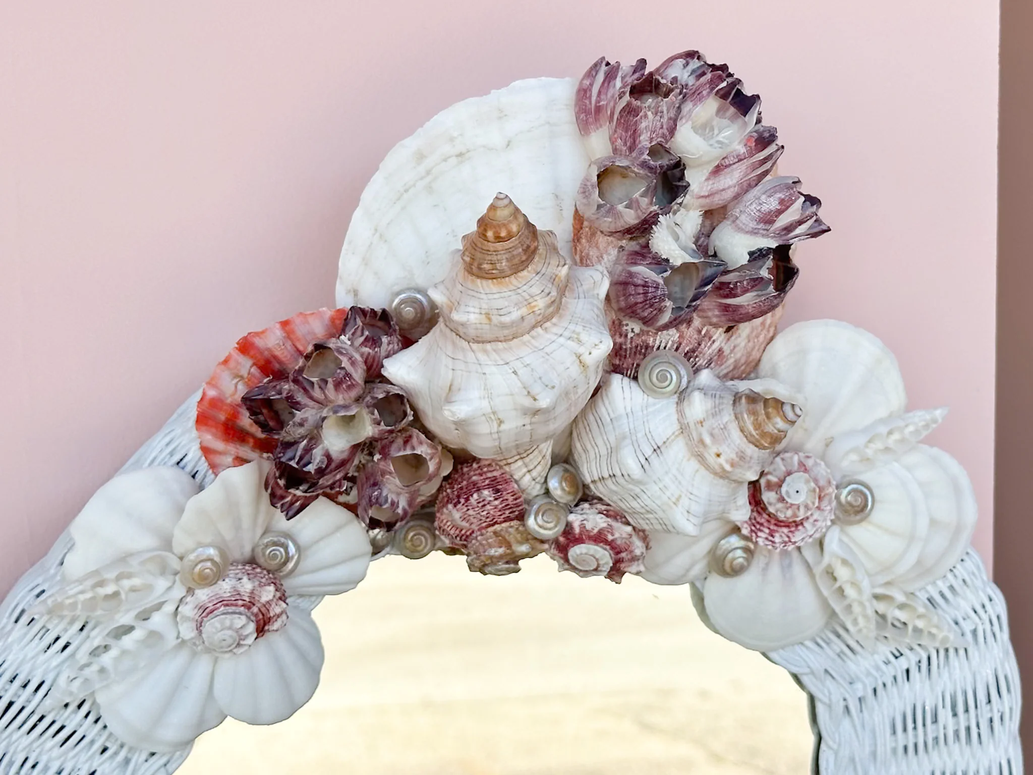 Cute Wicker Shell Mirror - Image 5