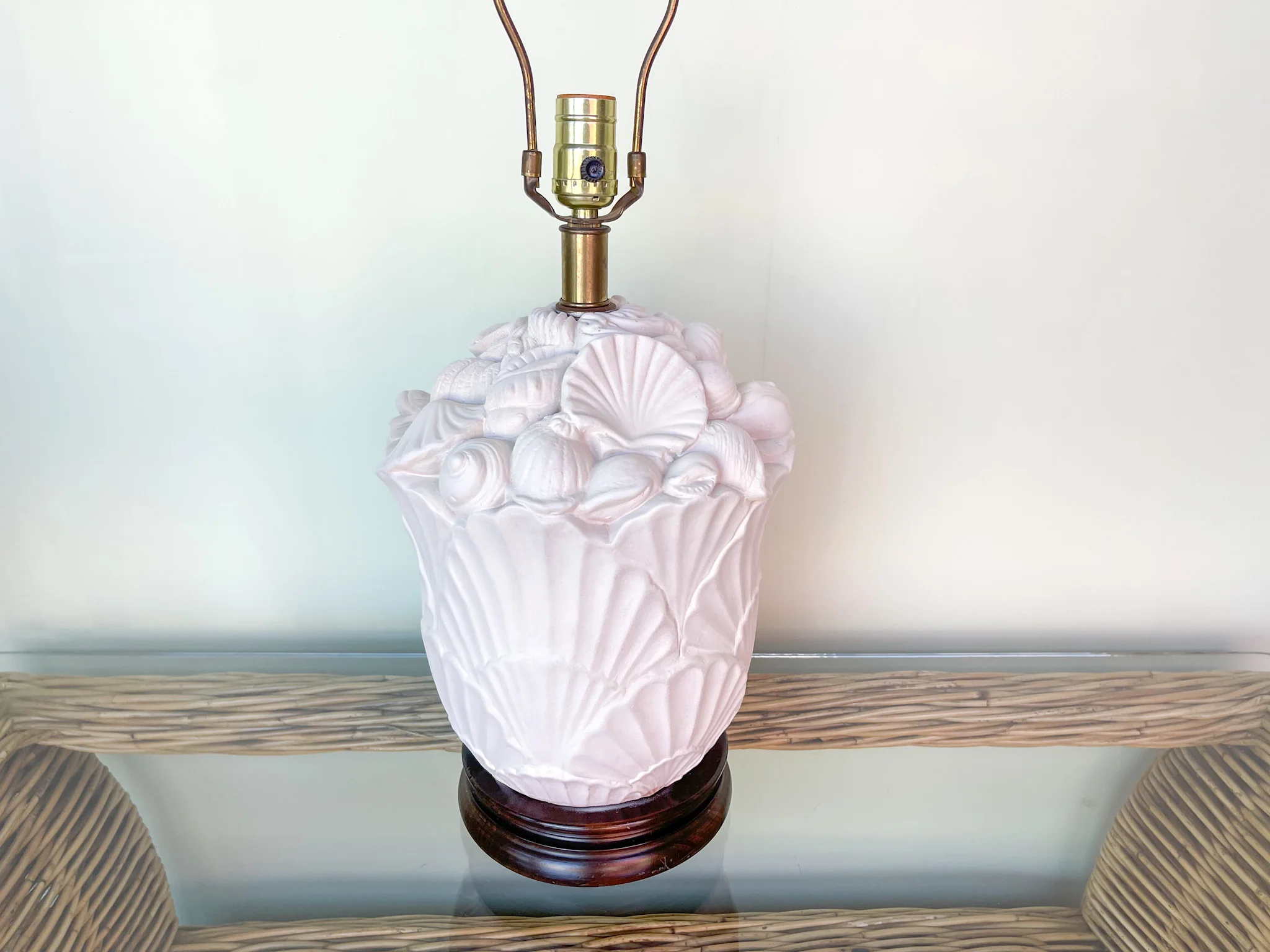 Plaster Seashell Lamp - Image 2