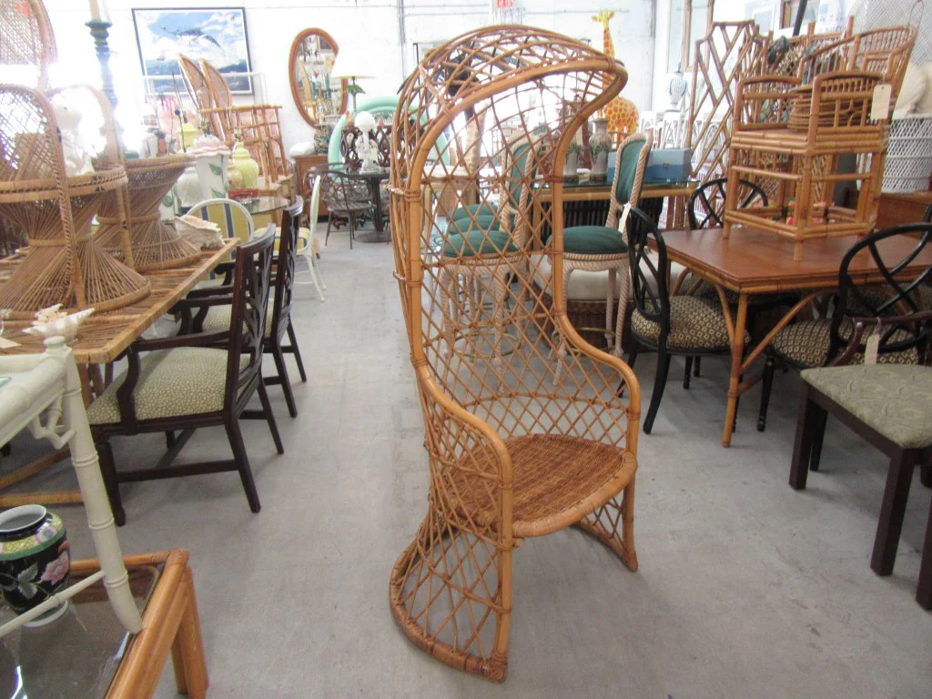 Rattan Diamond Pattern Hooded Chair - Image 2