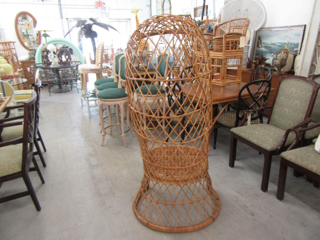 Rattan Diamond Pattern Hooded Chair - Image 4
