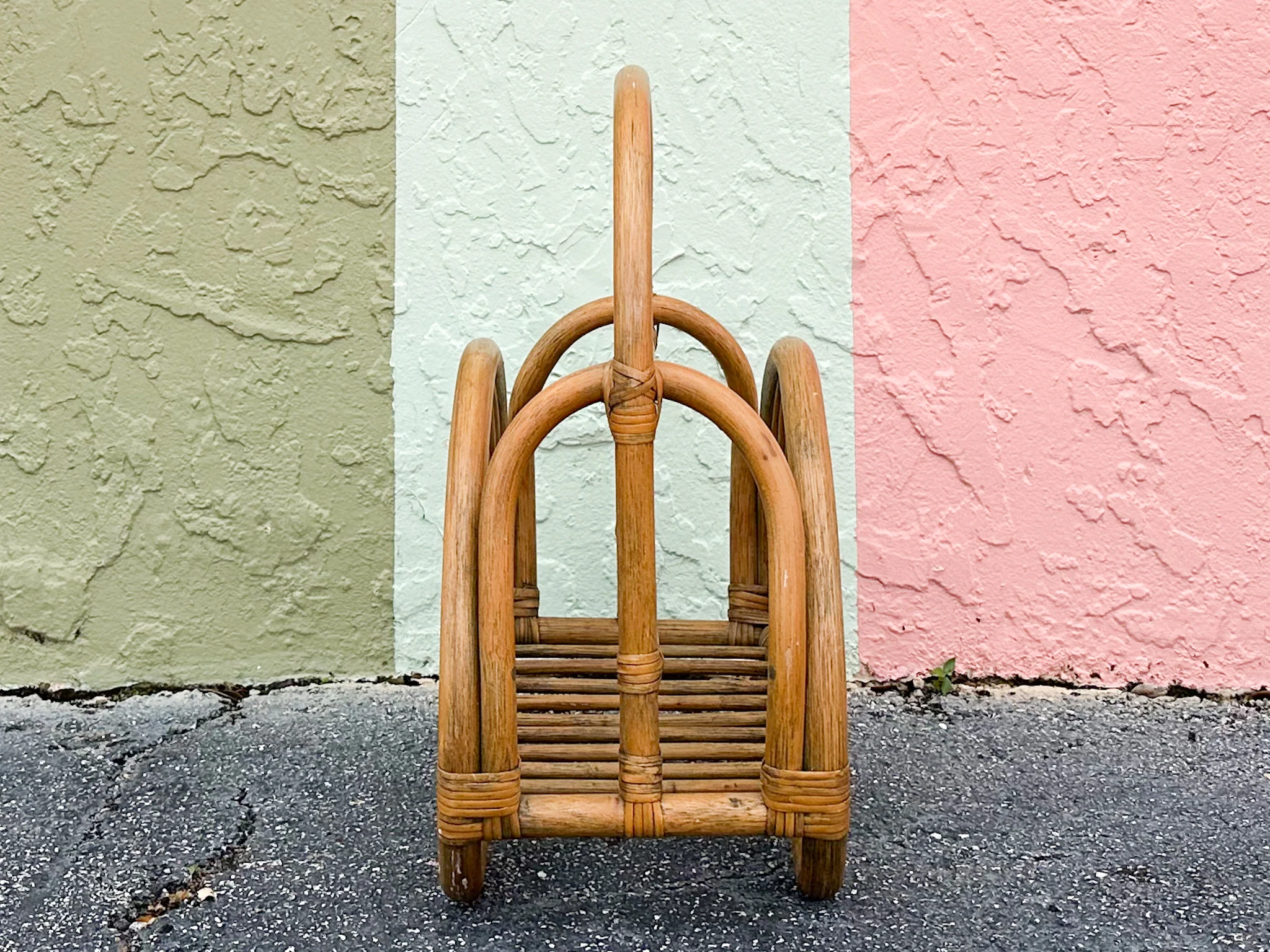Rattan Magazine Rack - Image 5