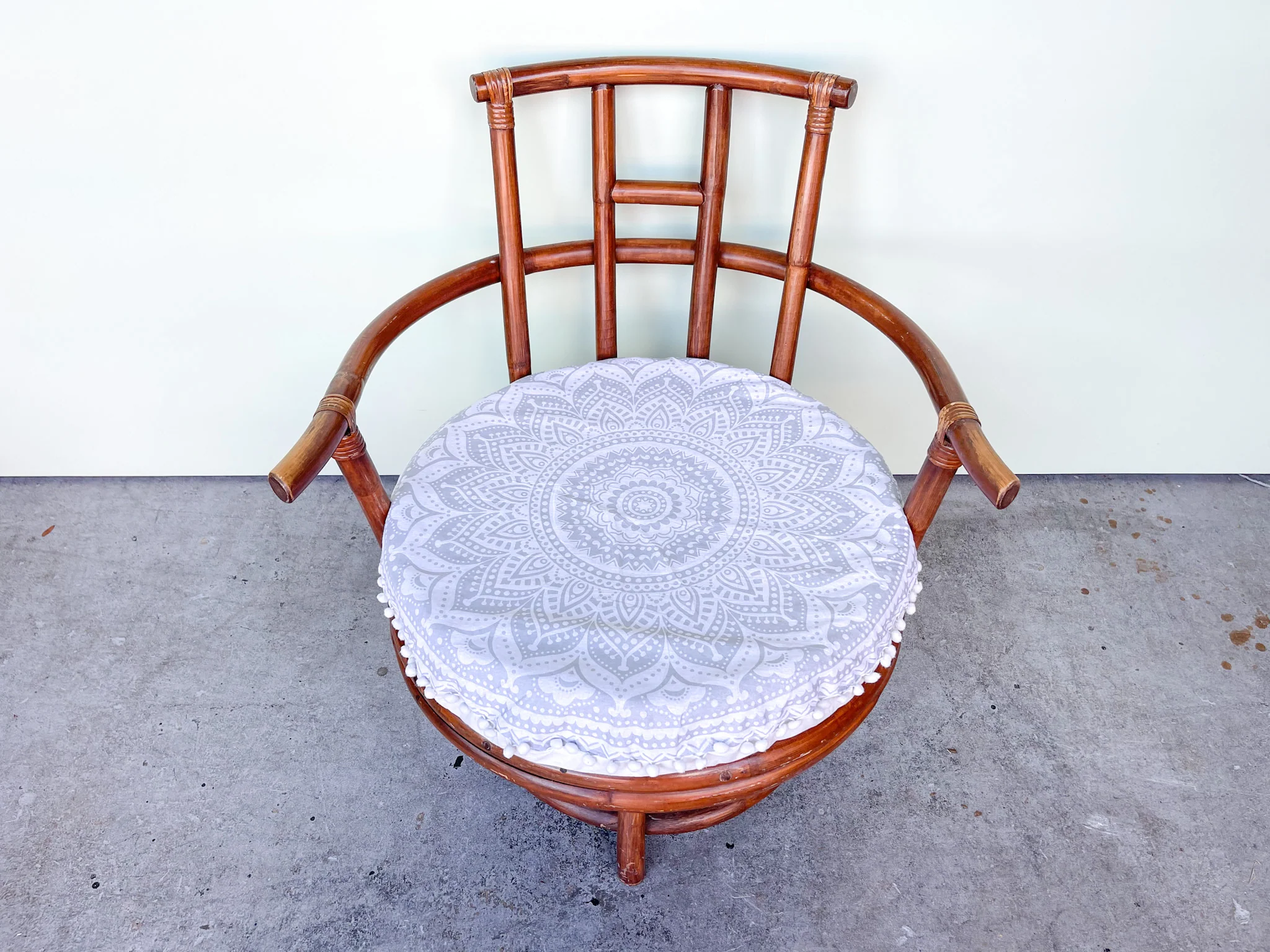 Rattan Swivel Chair - Image 2