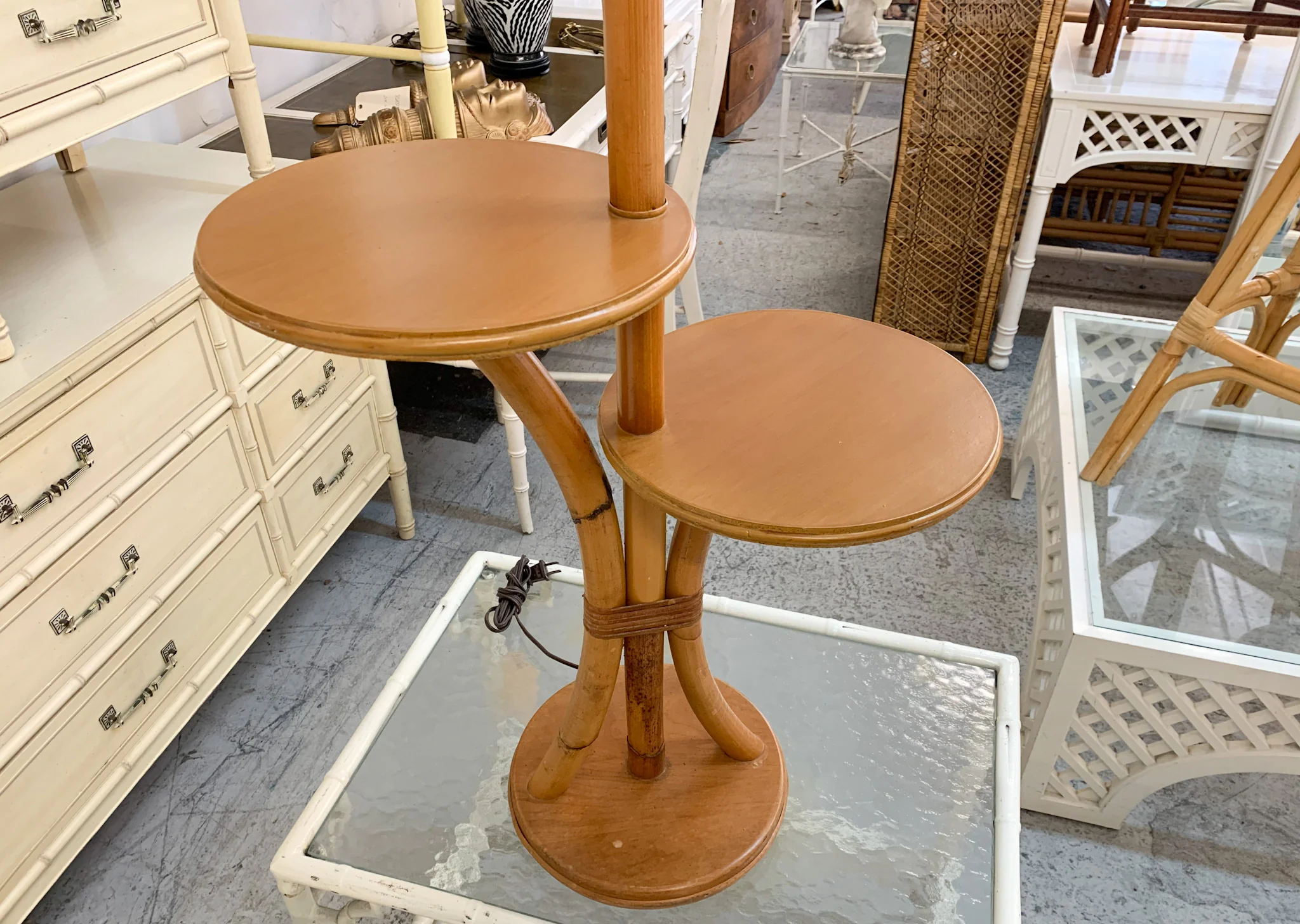 Rattan Table Floor Lamp - Image 2