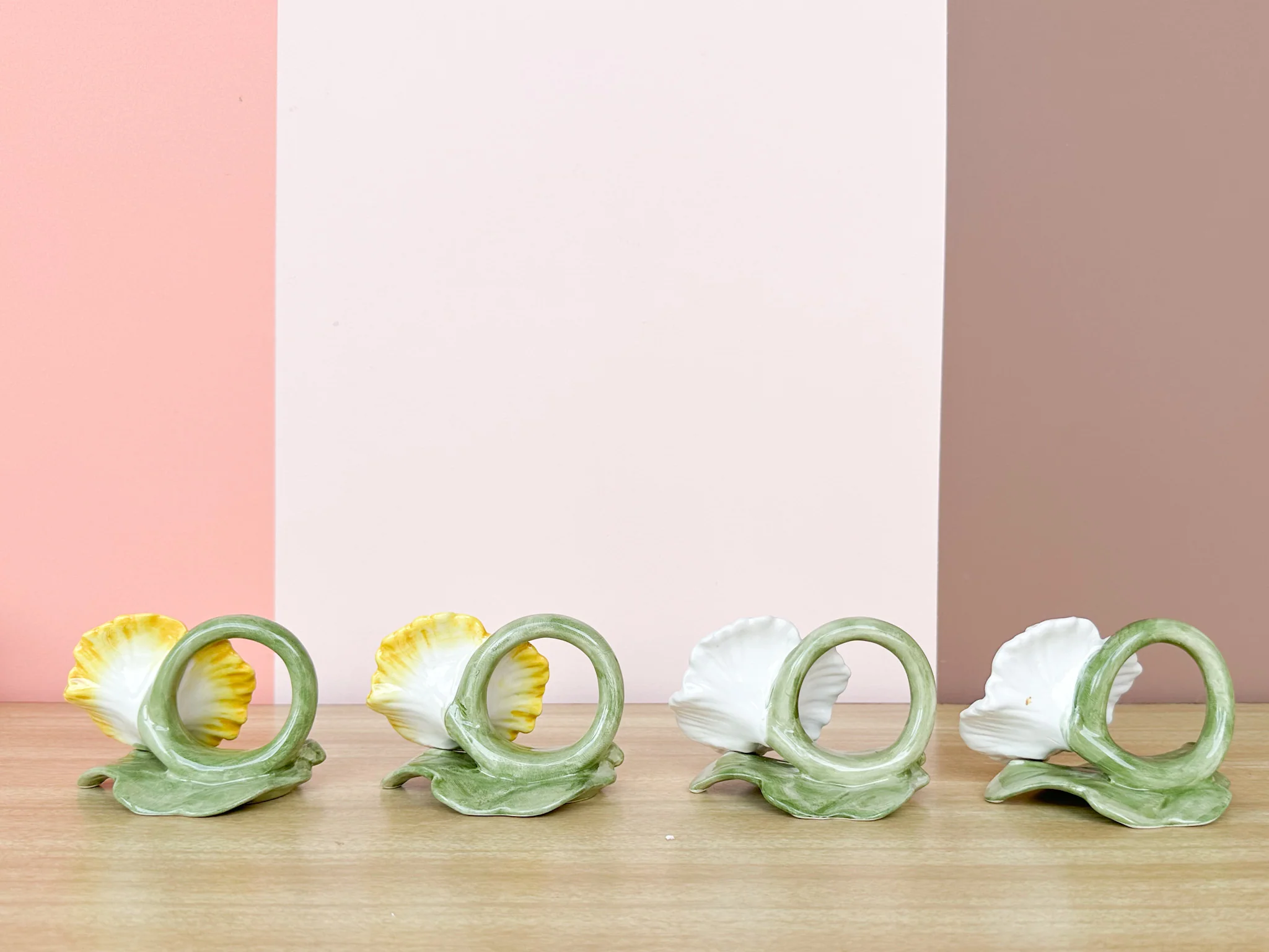 Set of Eight Fitz and Floyd Pansy Napkin Rings - Image 11