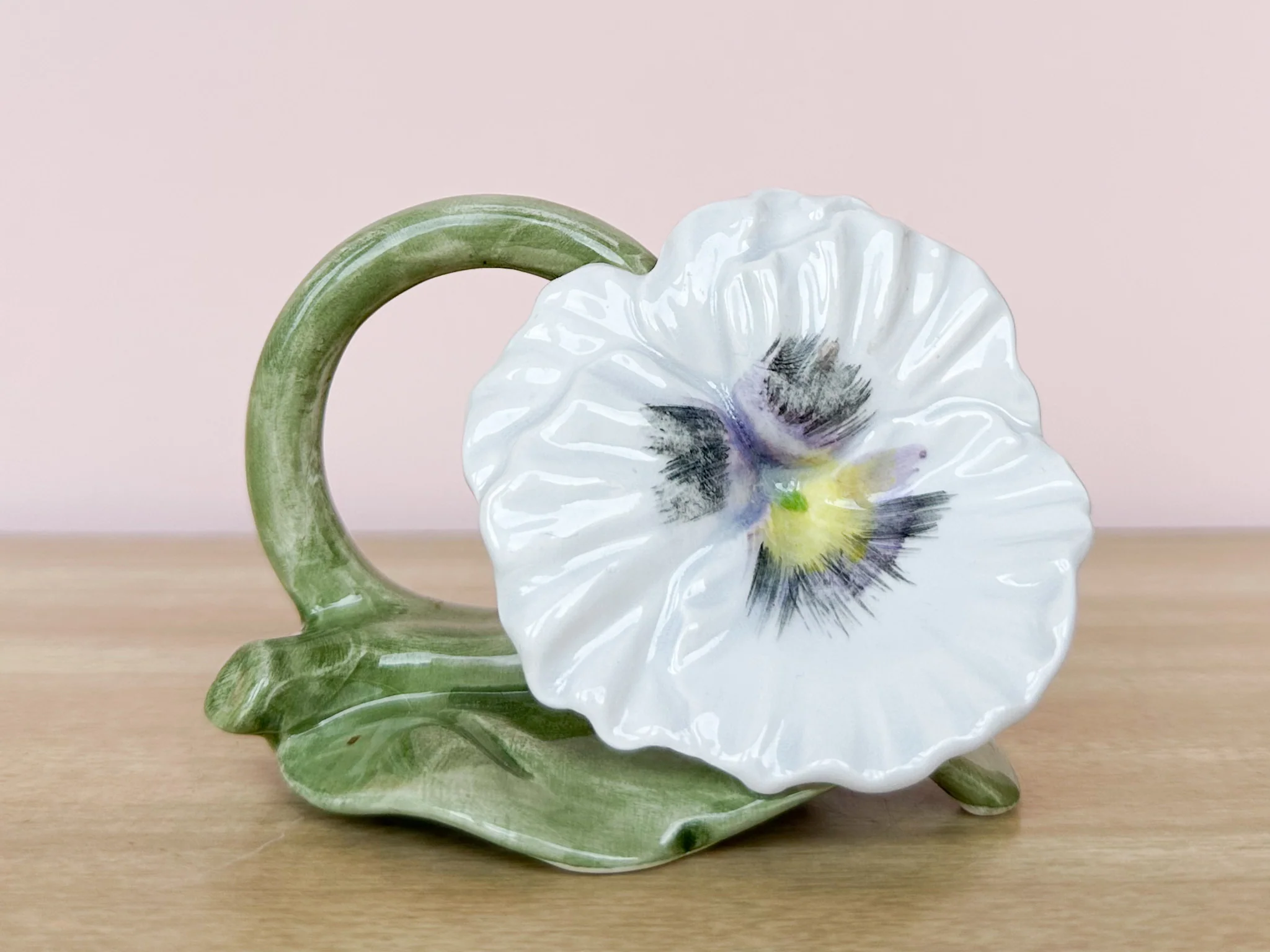 Set of Eight Fitz and Floyd Pansy Napkin Rings - Image 13